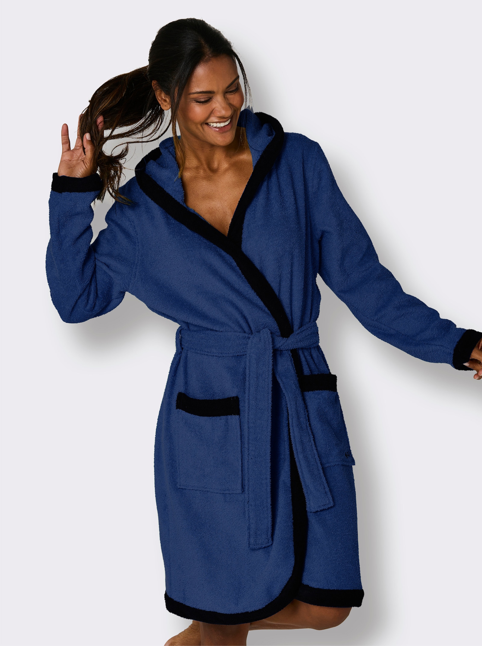 feel good Bademantel - royalblau-schwarz