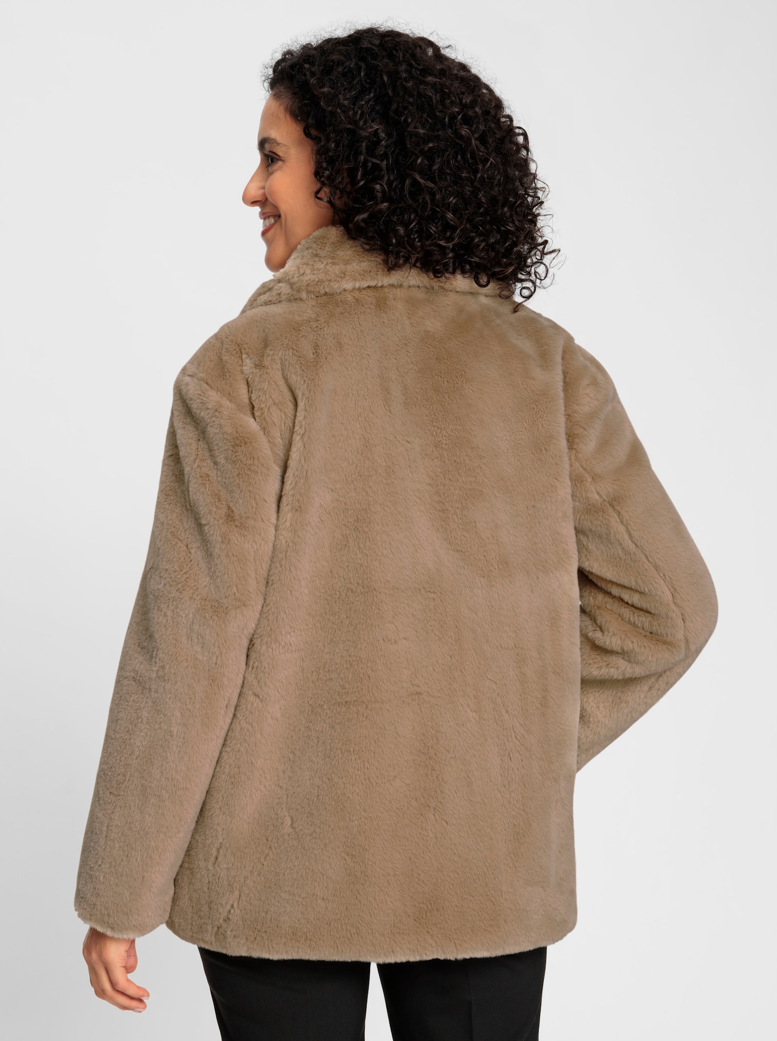Fellimitatjacke mit Umlegekragen - beige
