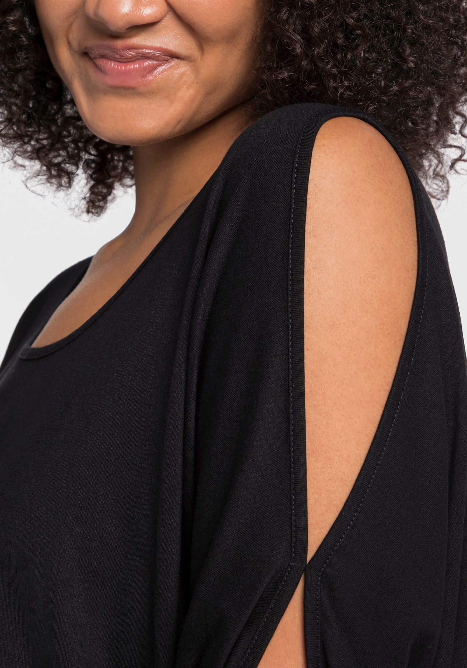 sheego Shirt met mouwen met split - zwart