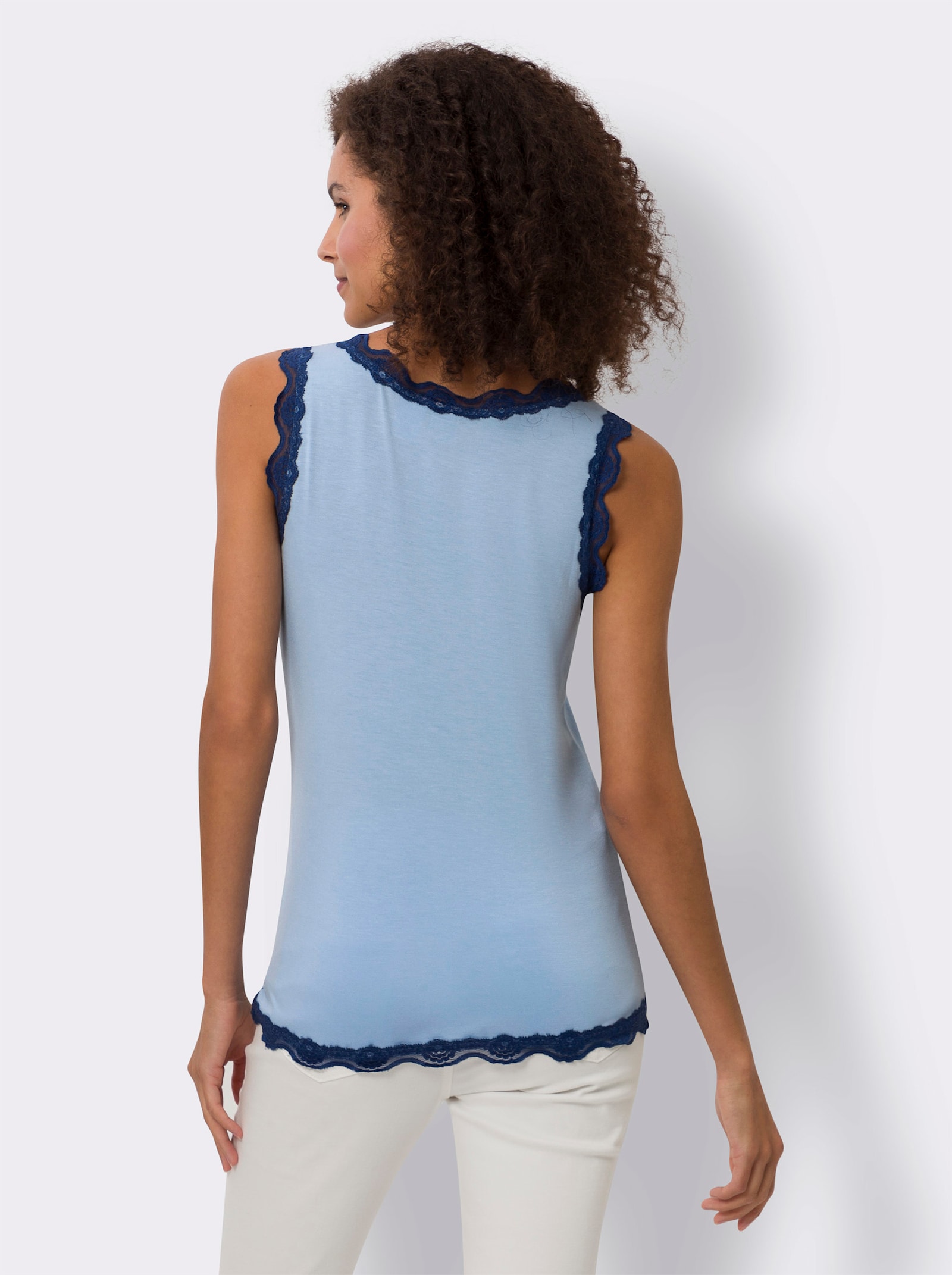 heine Top met kanten rand - ijsblauw