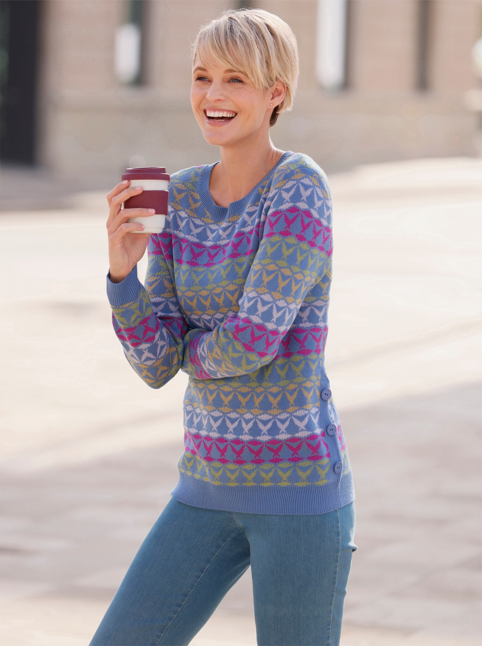 Svetr s kulatým výstřihem s ozdobnými knoflíky - levandulová-džínová-proužek