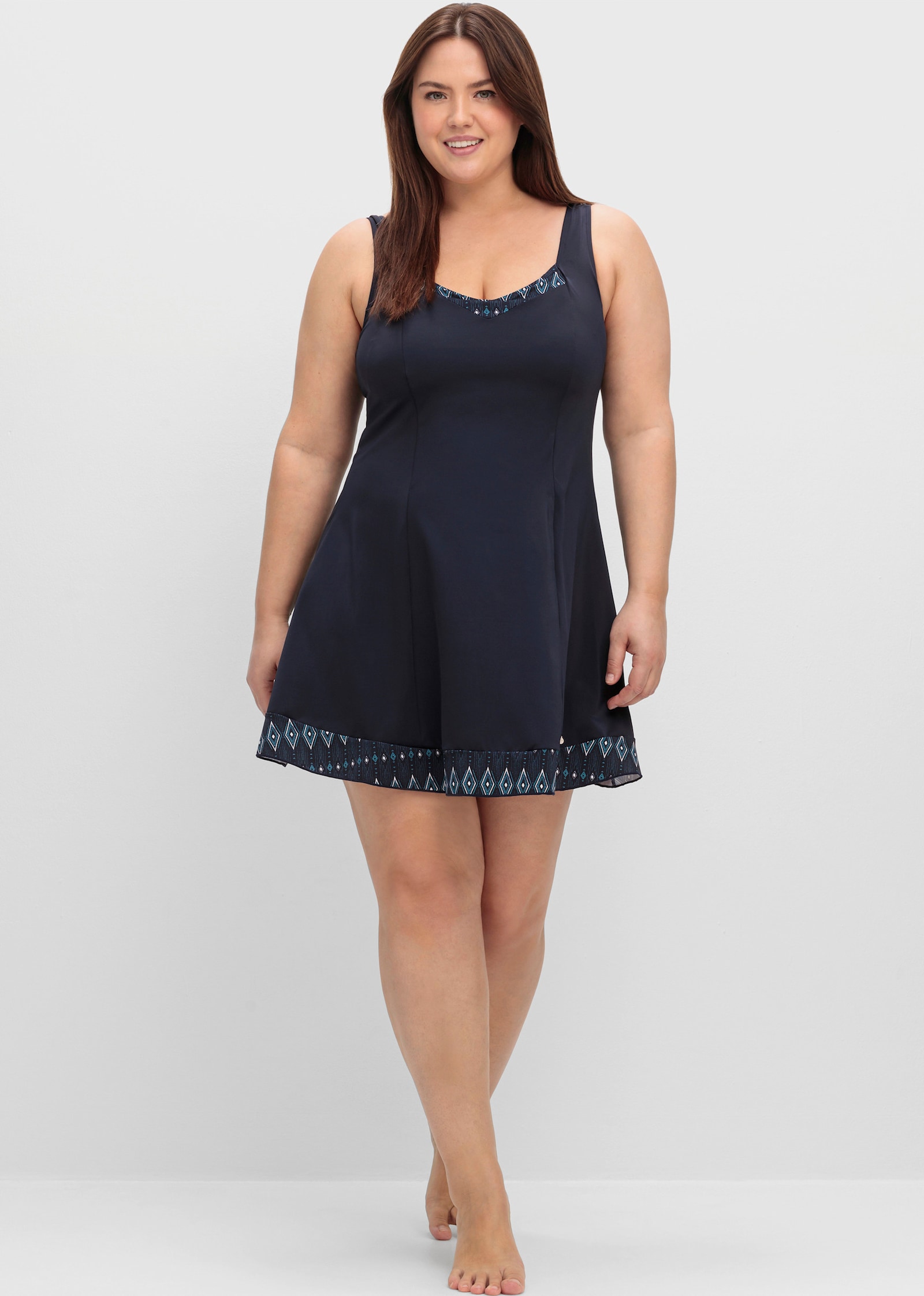 sheego Badekleid mit geometrischem Muster - tiefblau-bedruckt