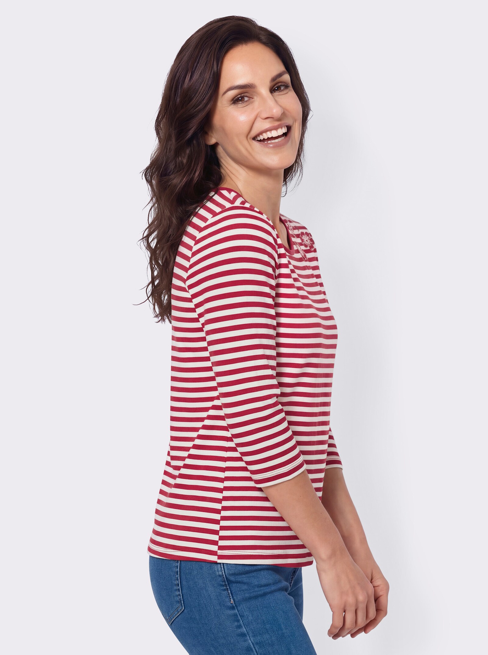 Rundhalsshirt mit Ringeln und Stickerei - erdbeere-ecru-geringelt