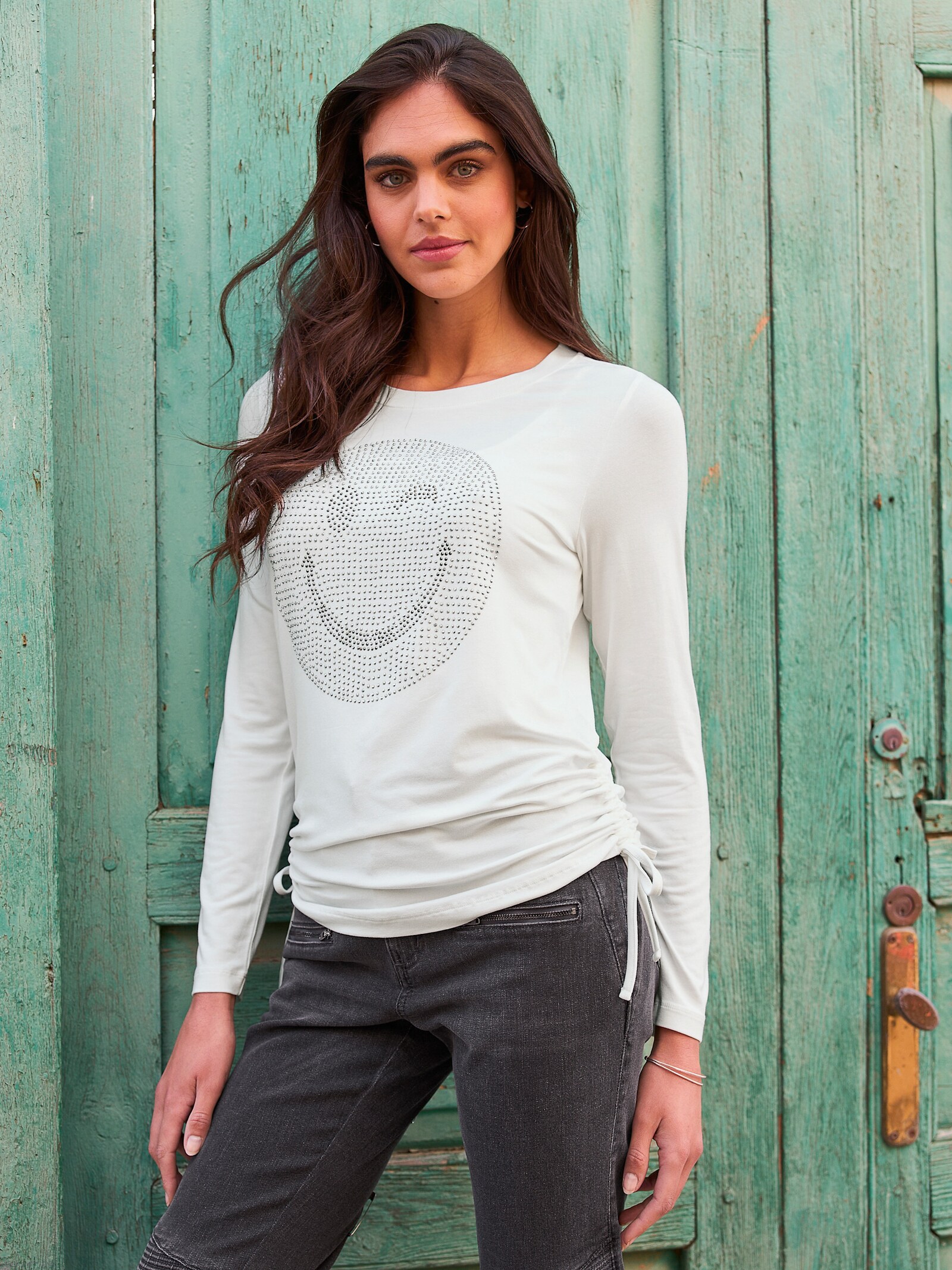 heine T-shirt à manches longues avec smiley en petites pierres brillantes - écru