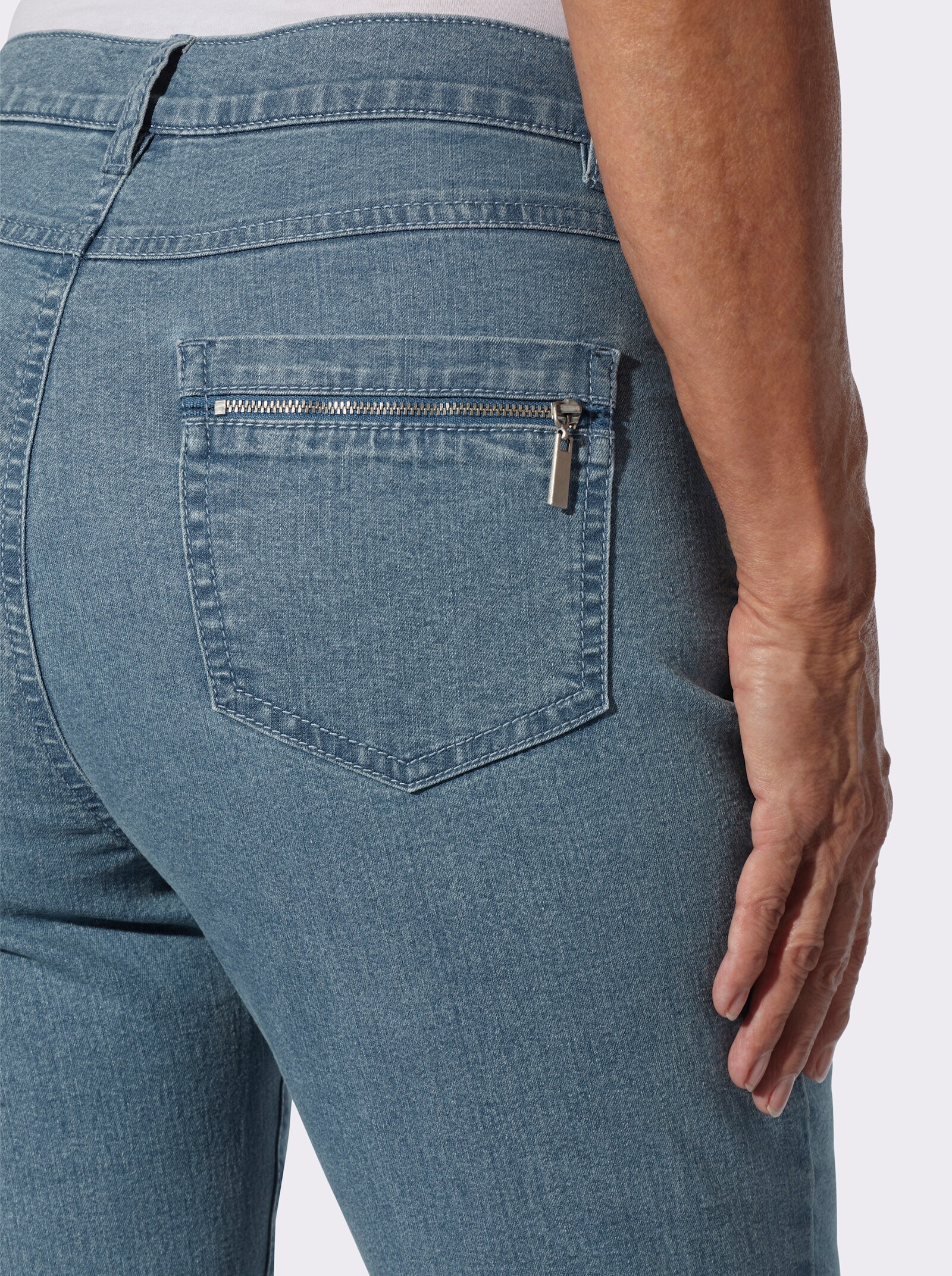 Jeans mit gerader Schnittführung - blue-bleached