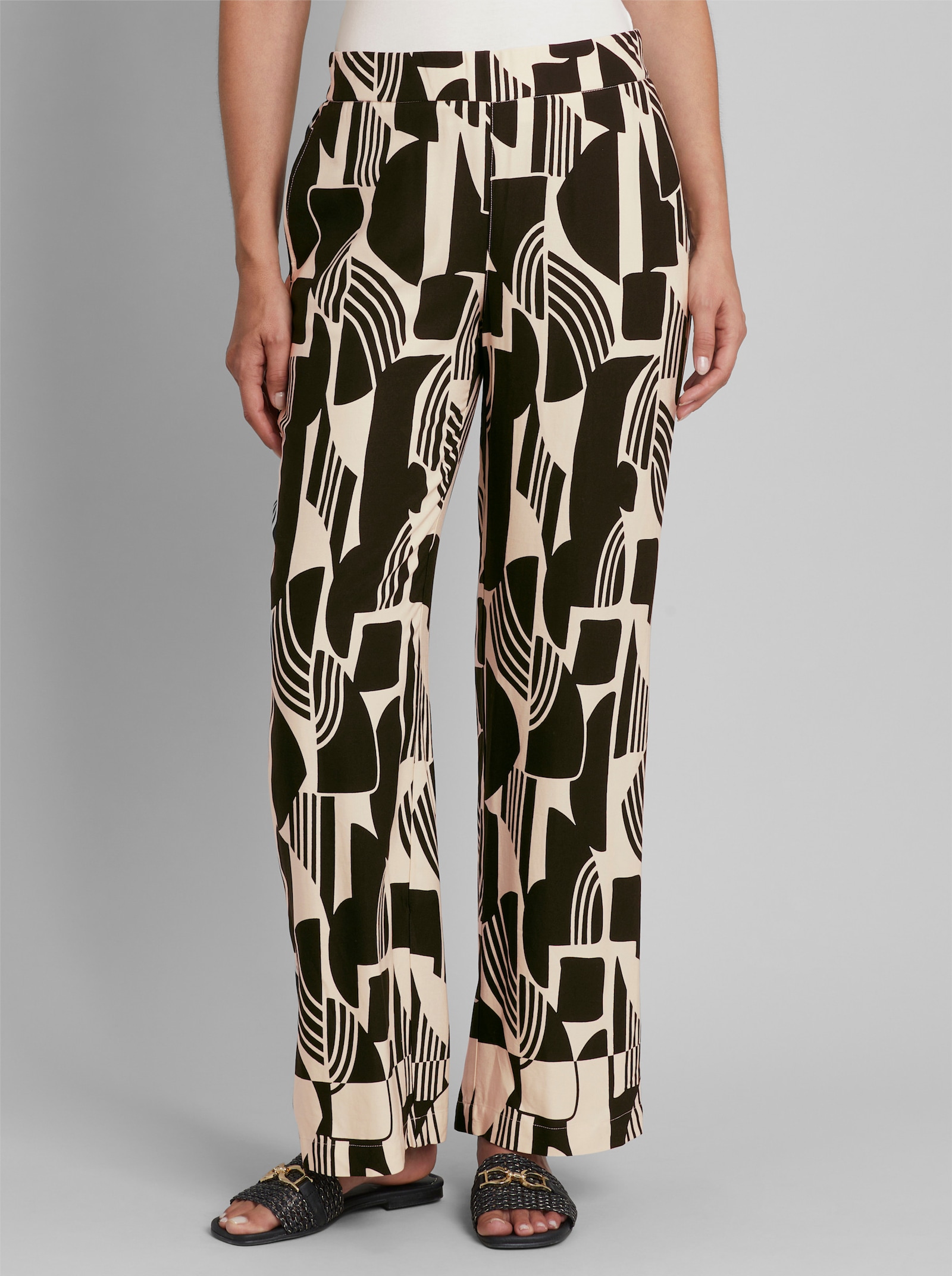heine Schlupfhose mit Grafik-Dessin - schwarz-sand-bedruckt