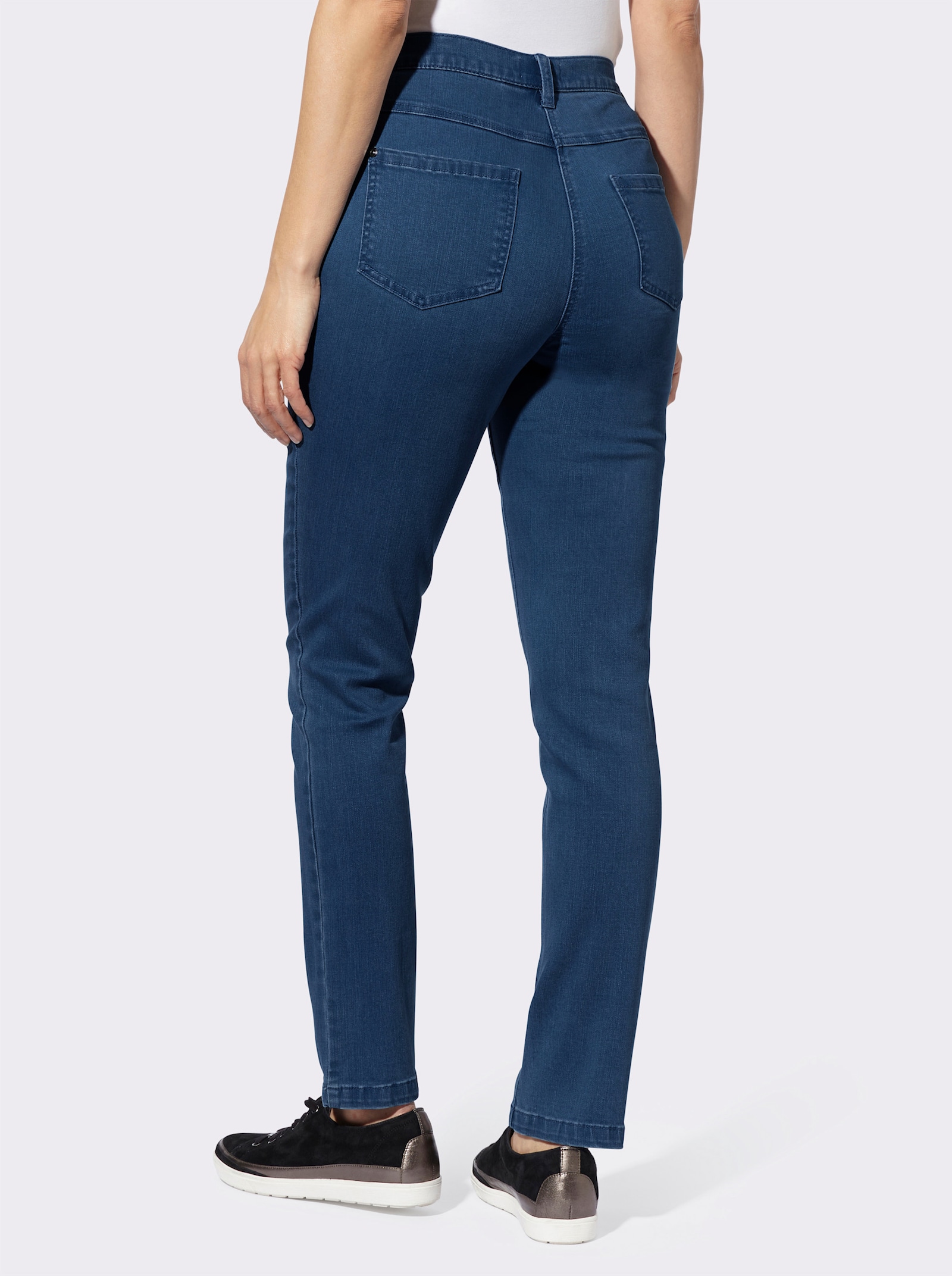 Jeans in Stretch-Qualität - blue-stone-washed