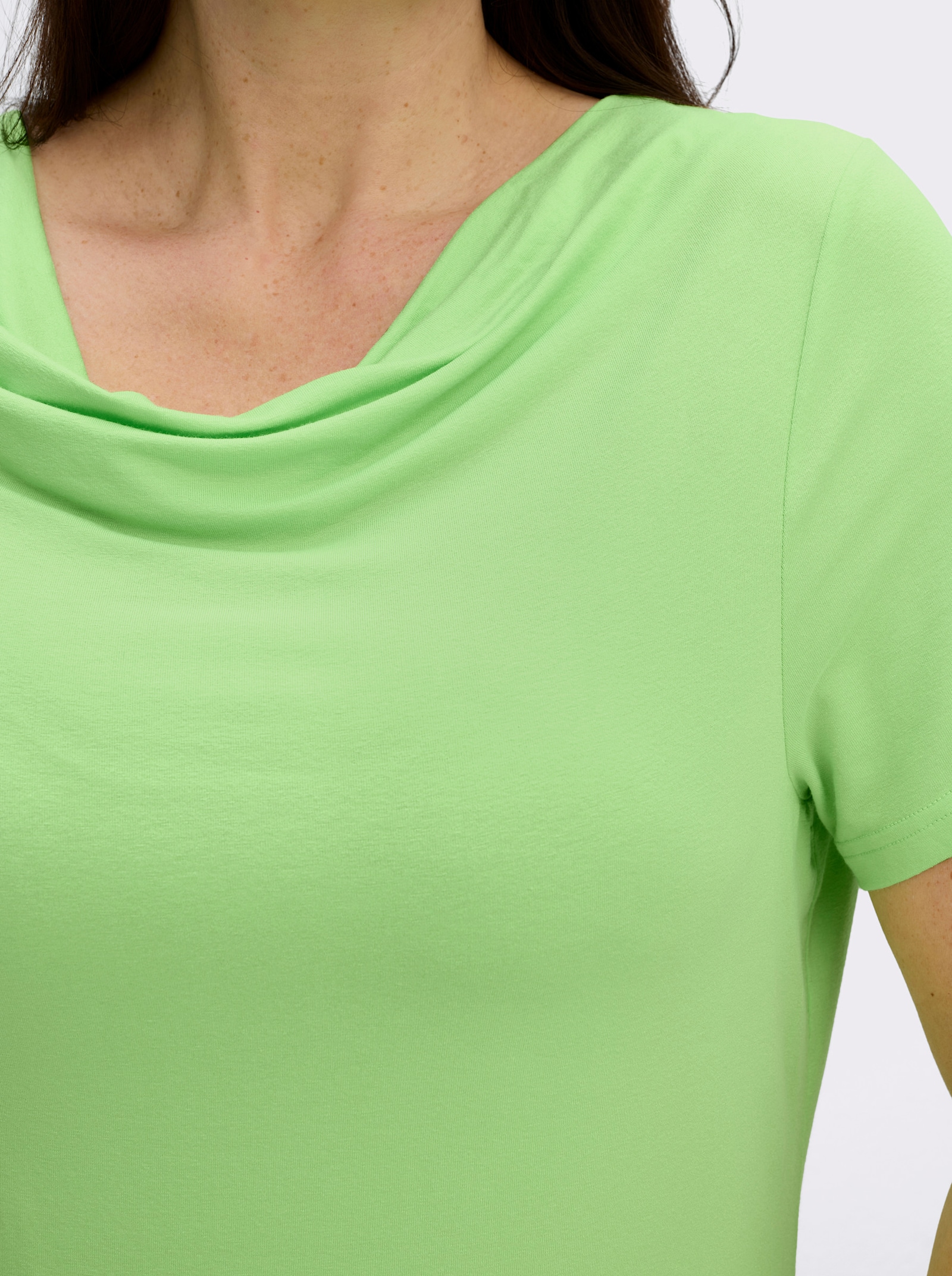 Wasserfallshirt mit kurzen Ärmeln - reseda