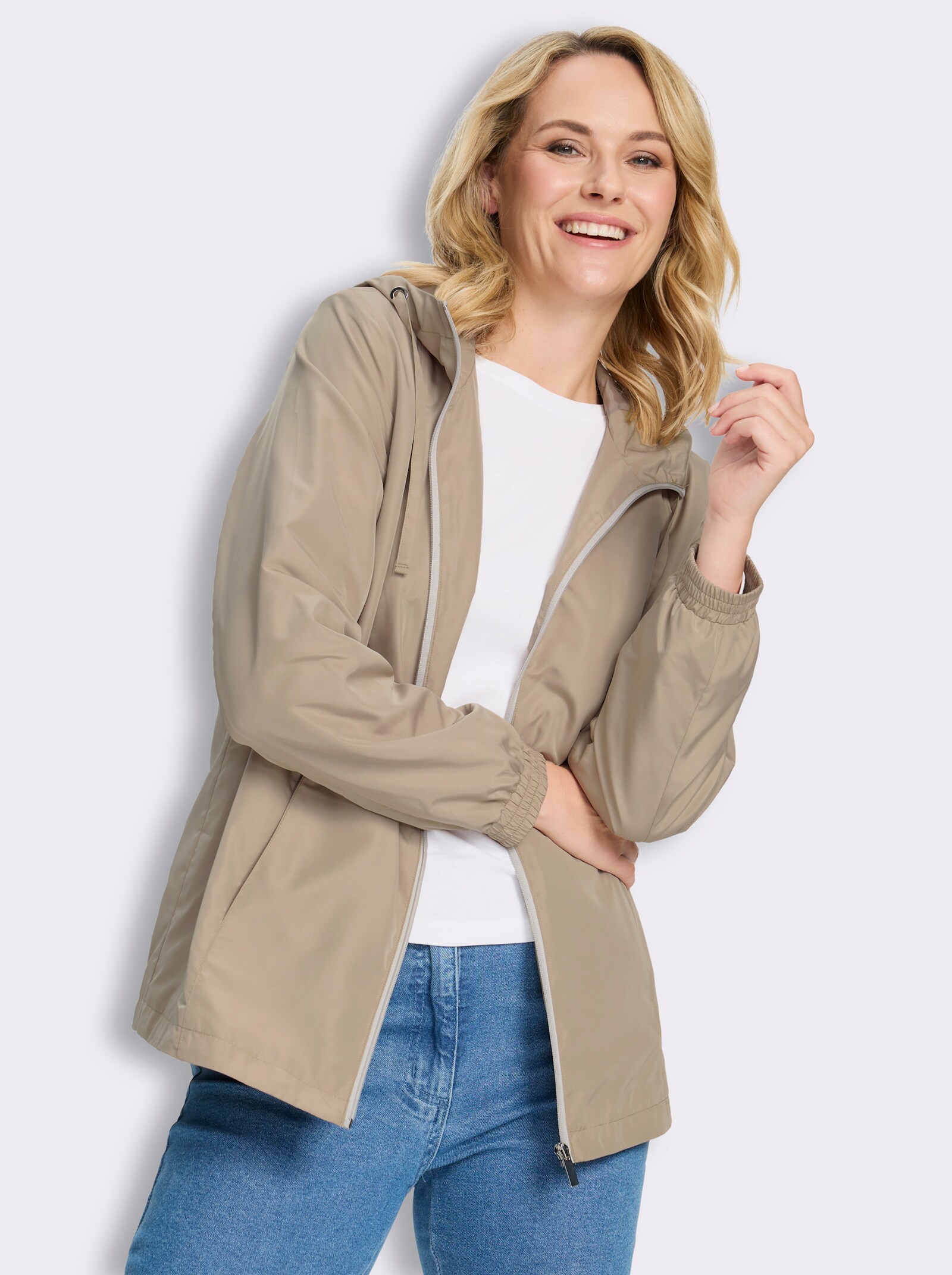 Jacke mit Teilungsnähten und Kapuze - beige