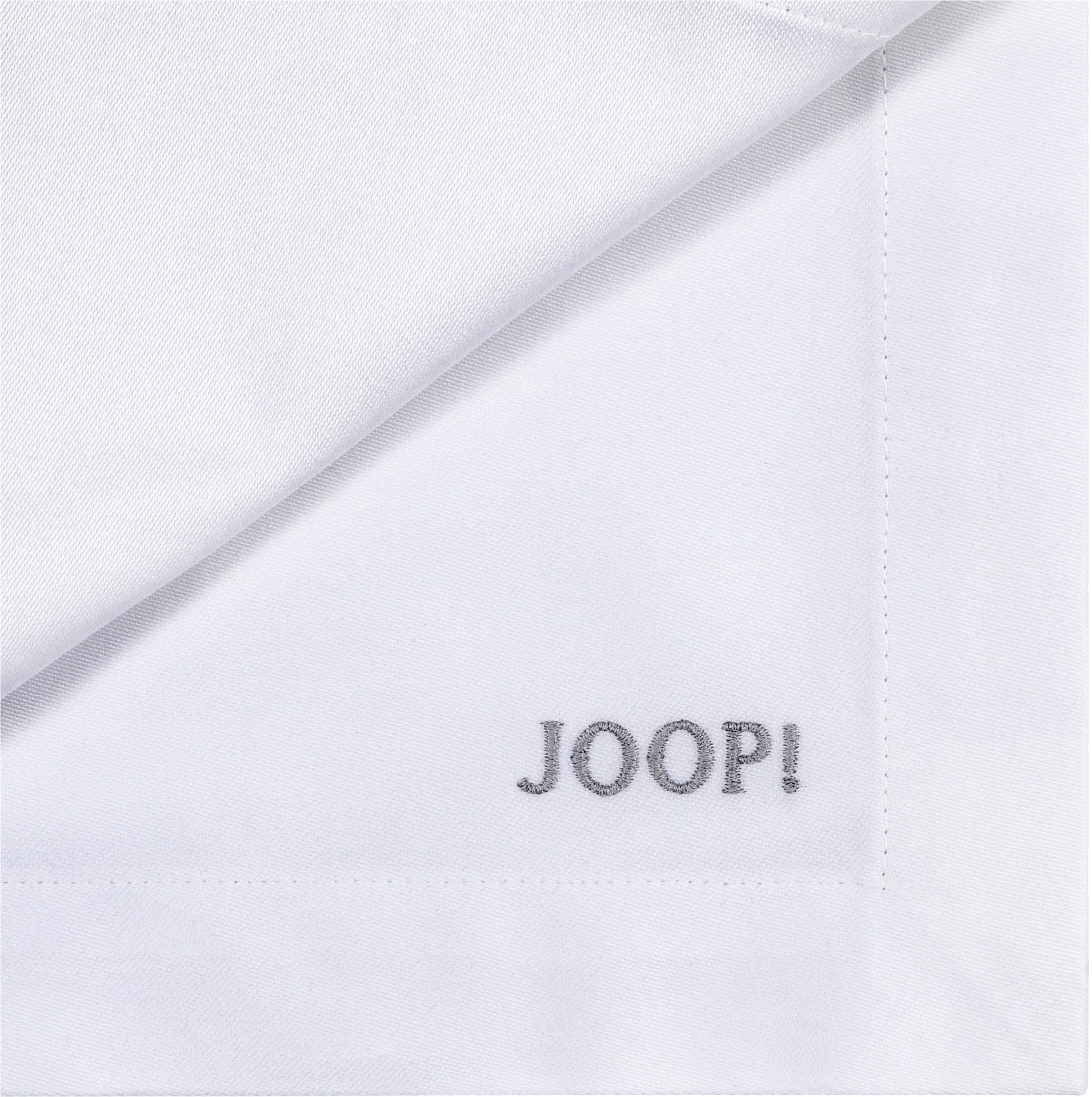 Logo und günstig Kaufen-Platzset in weiß/silberfarben von JOOP!. Platzset in weiß/silberfarben von JOOP! <![CDATA[JOOP! STITCH Platzsets mit farbig abgesetzter JOOP! Logo- und Kornblumen-Stickerei aus 100% Baumwolle in Vollzwirn-Qualität gefertigt. In Zeiten, in denen