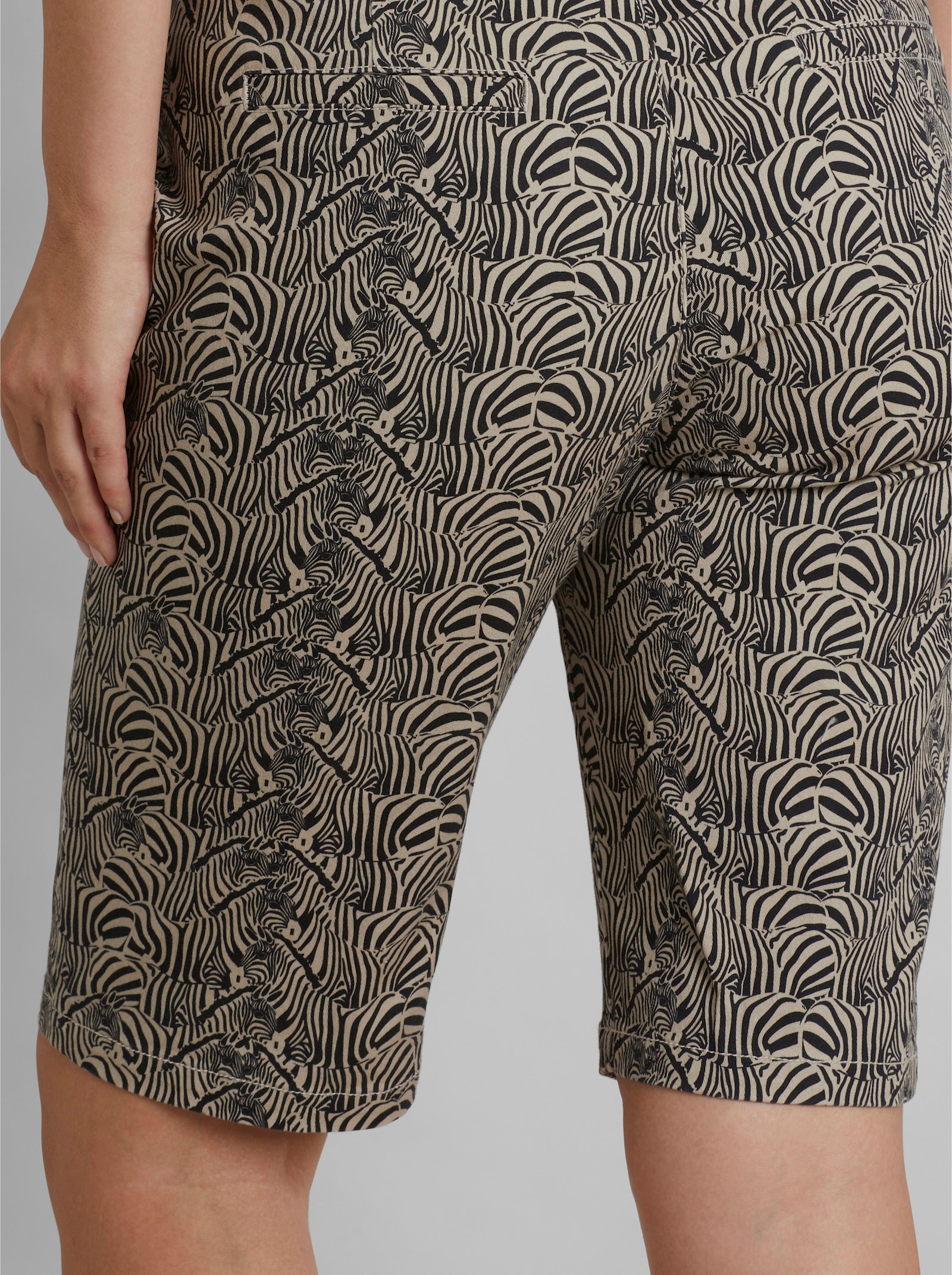 heine Shorts mit Zebra-Print - sand-schwarz-bedruckt