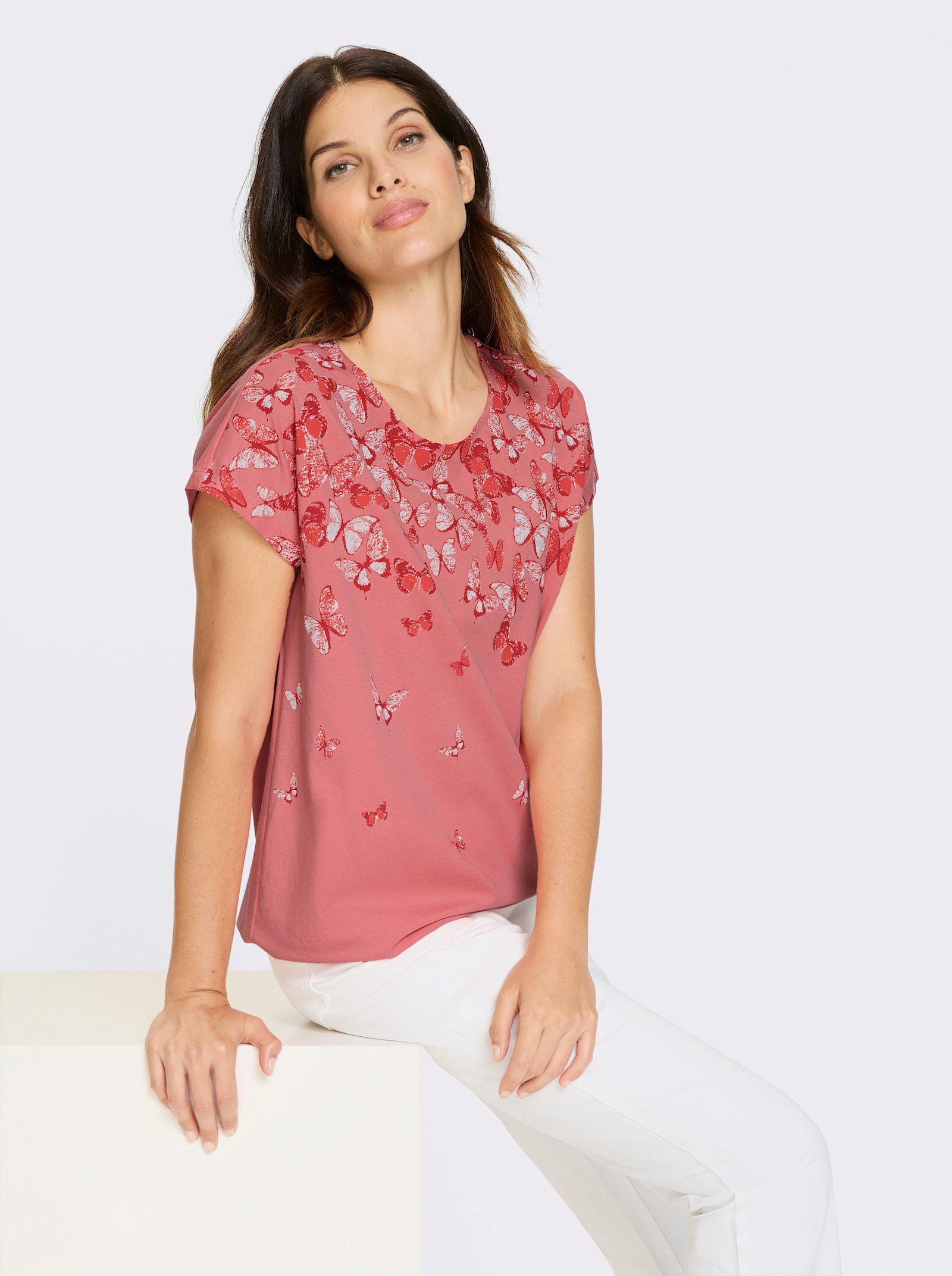 Kurzarmshirt mit Schmetterlingsdruck - flamingo-erdbeere