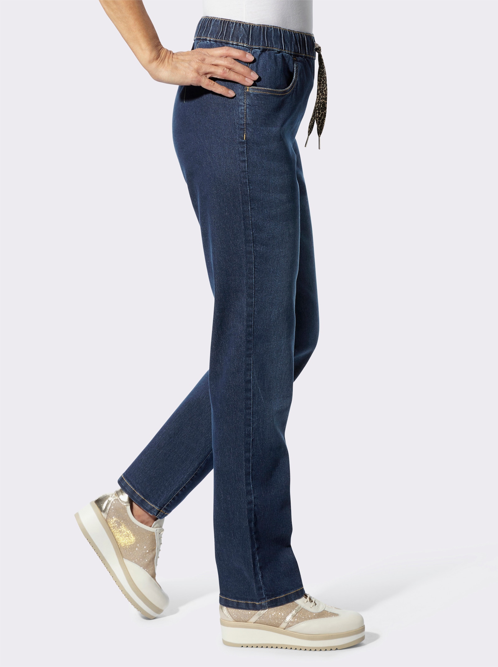 Schlupfjeans mit Bindeband im Leo-Dessin - blue-stone-washed