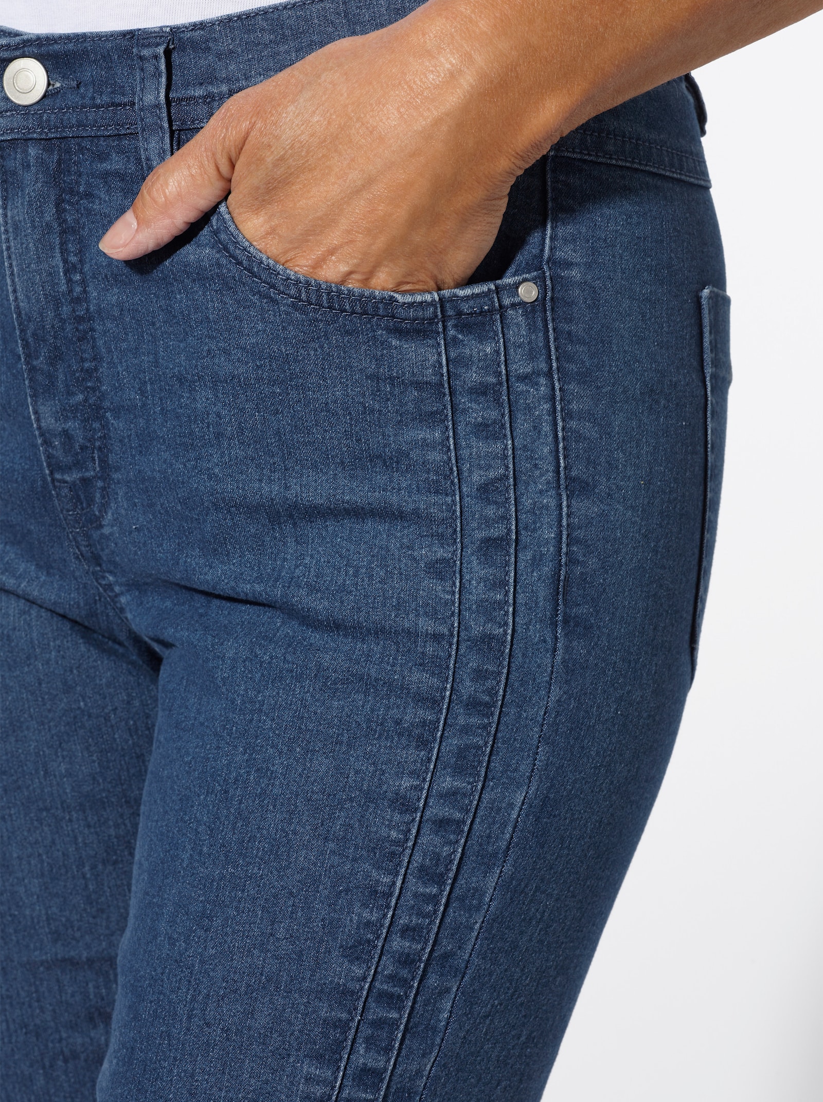 Jeans mit seitlichem Einsatz - blue-stone-washed