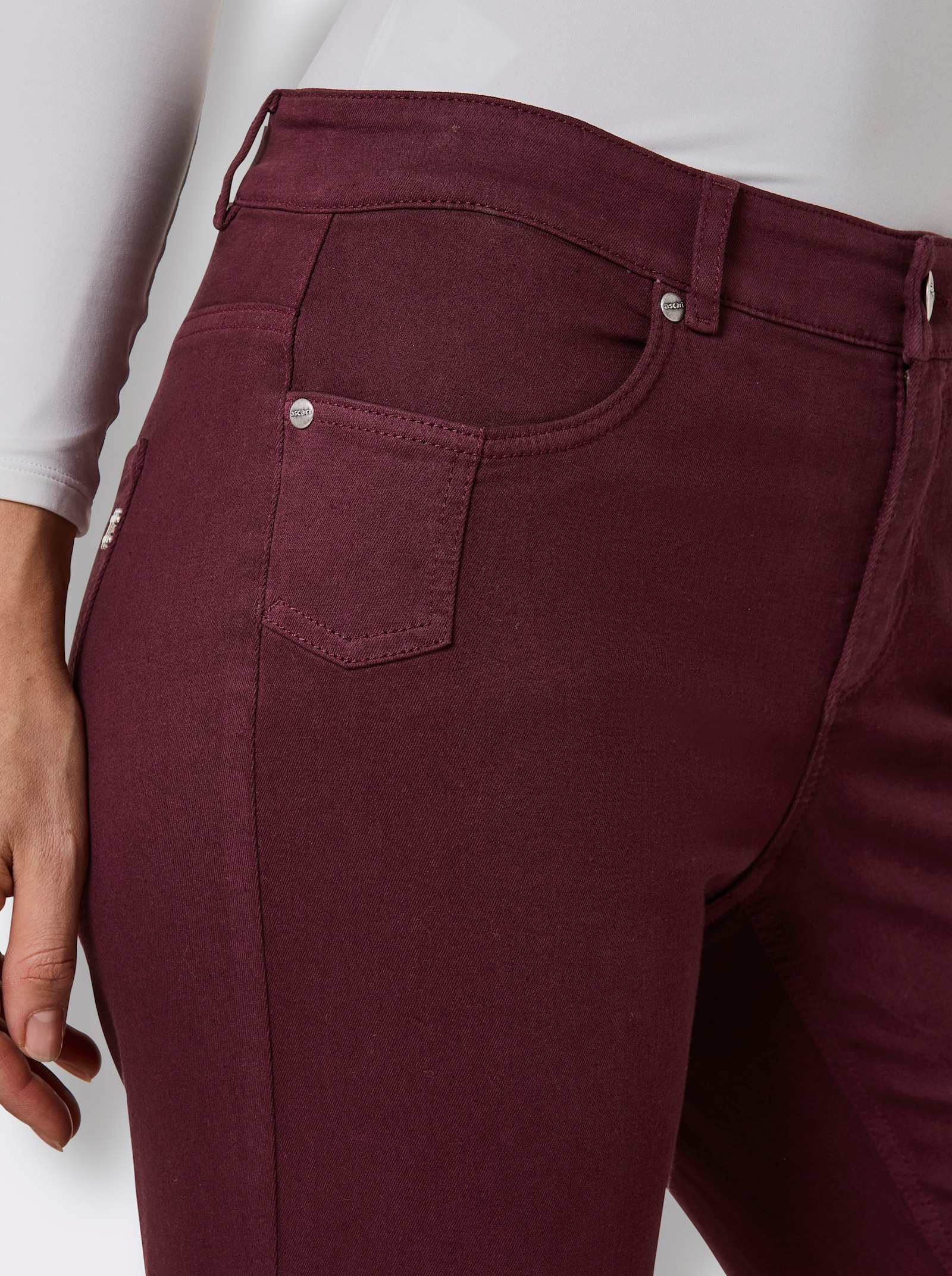 Ascari Stretch-Jeans mit weitem Bein - bordeaux