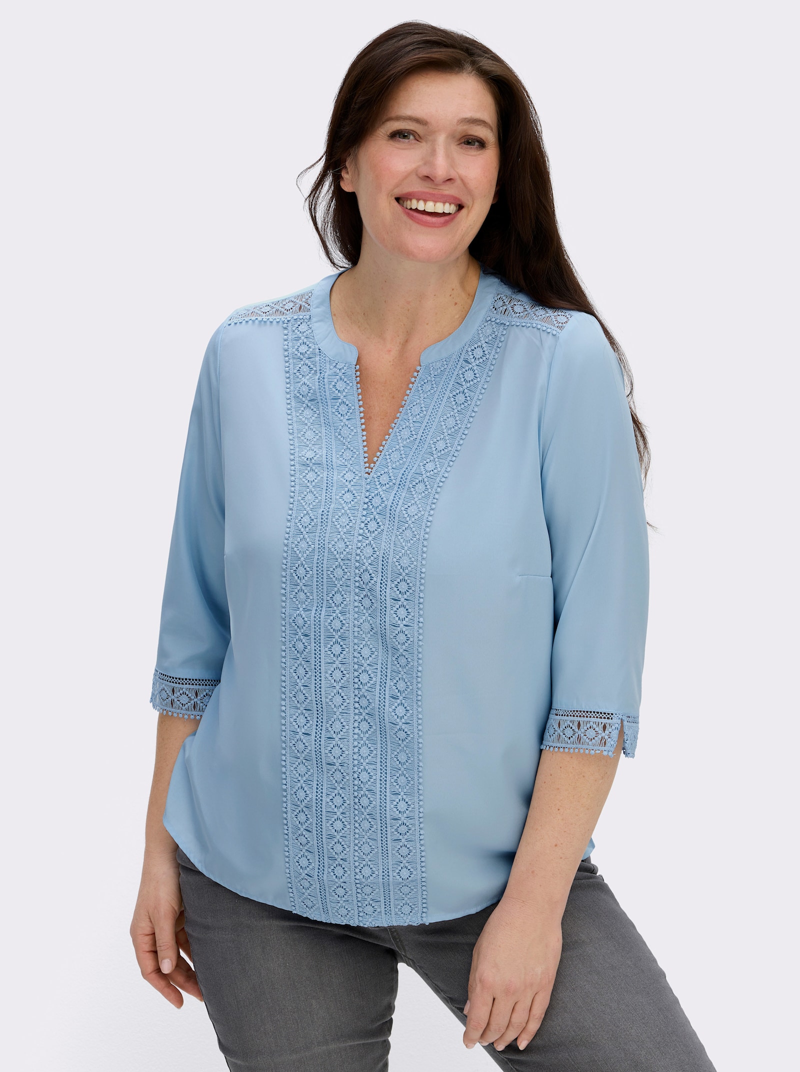 Schlupfbluse mit Spitze - eisblau
