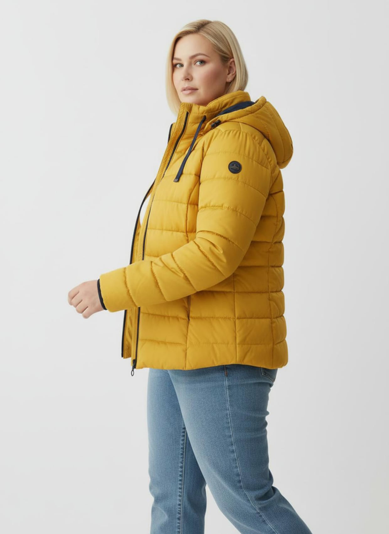 Steppjacke mit elastischer Kontrast-Paspelierung - ocker