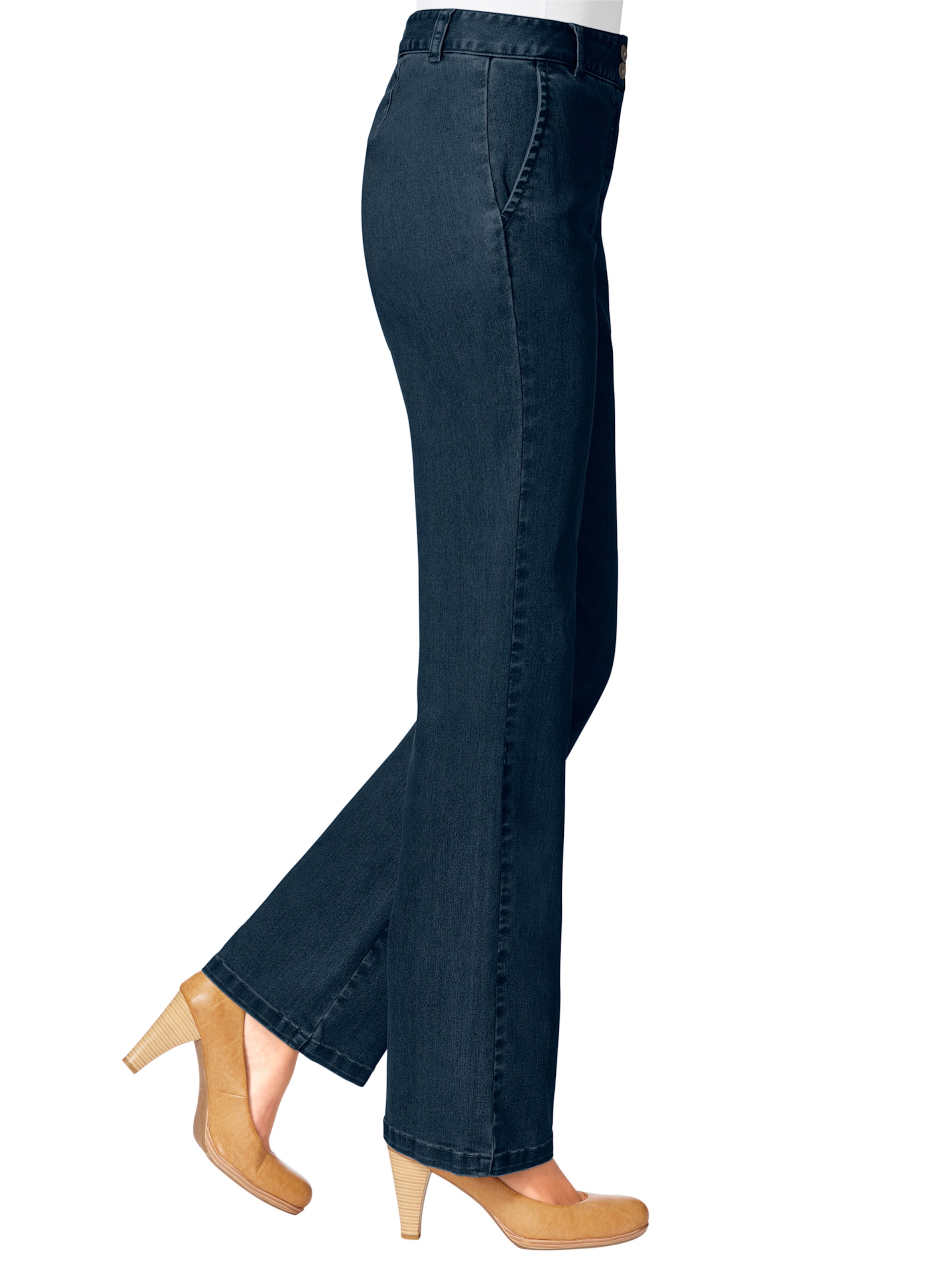 Stretch günstig Kaufen-Stretch-Jeans in dark blue von heine. Stretch-Jeans in dark blue von heine <![CDATA[Die macht alles mit! Dank Stretch passt sich diese Jeans jeder Silhouette optimal an und macht jede Bewegung mit. Vorne mit 2-Knopf- und Reißverschluss sowie 2 seitlichen