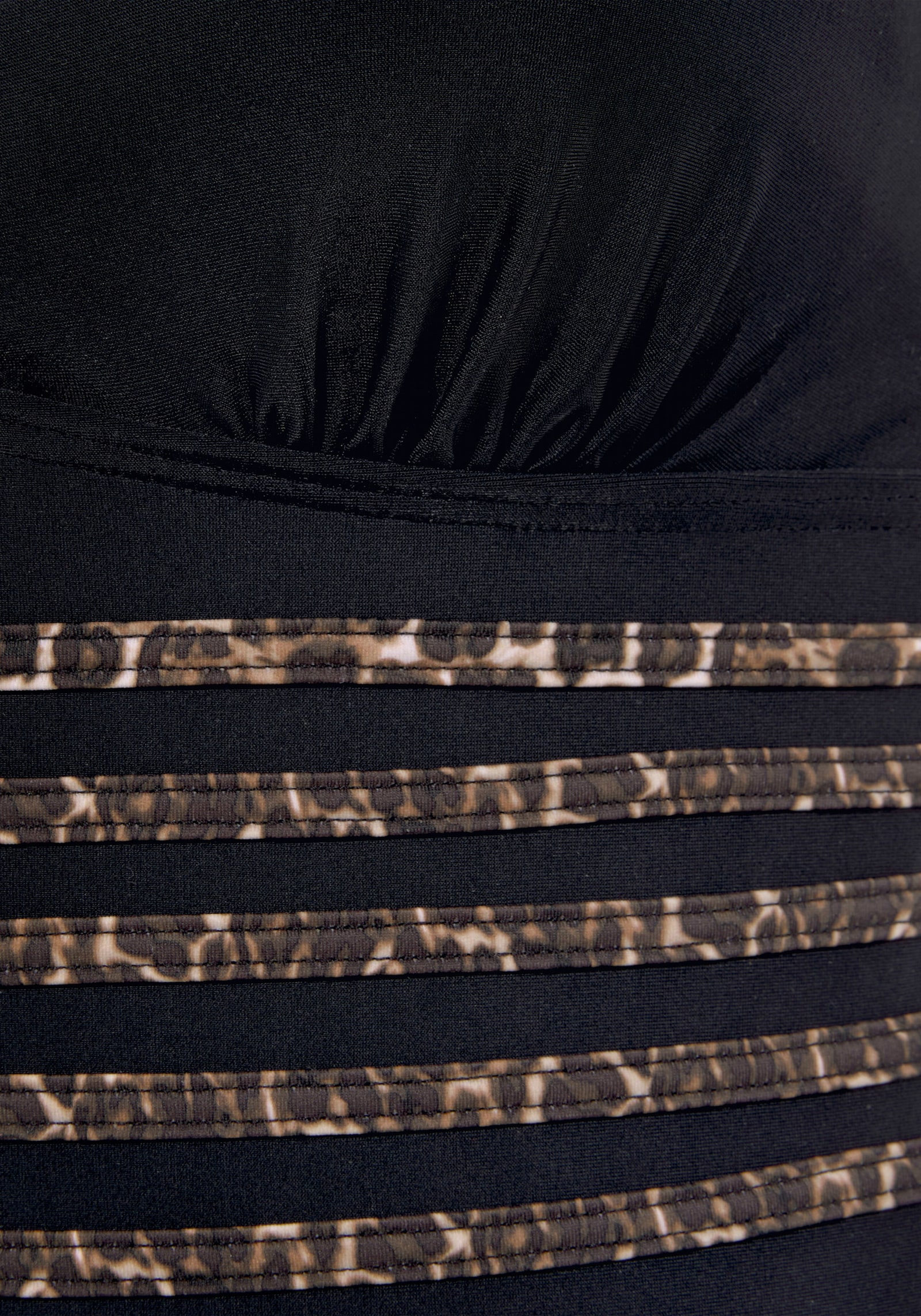 LASCANA Badeanzug - schwarz-leo