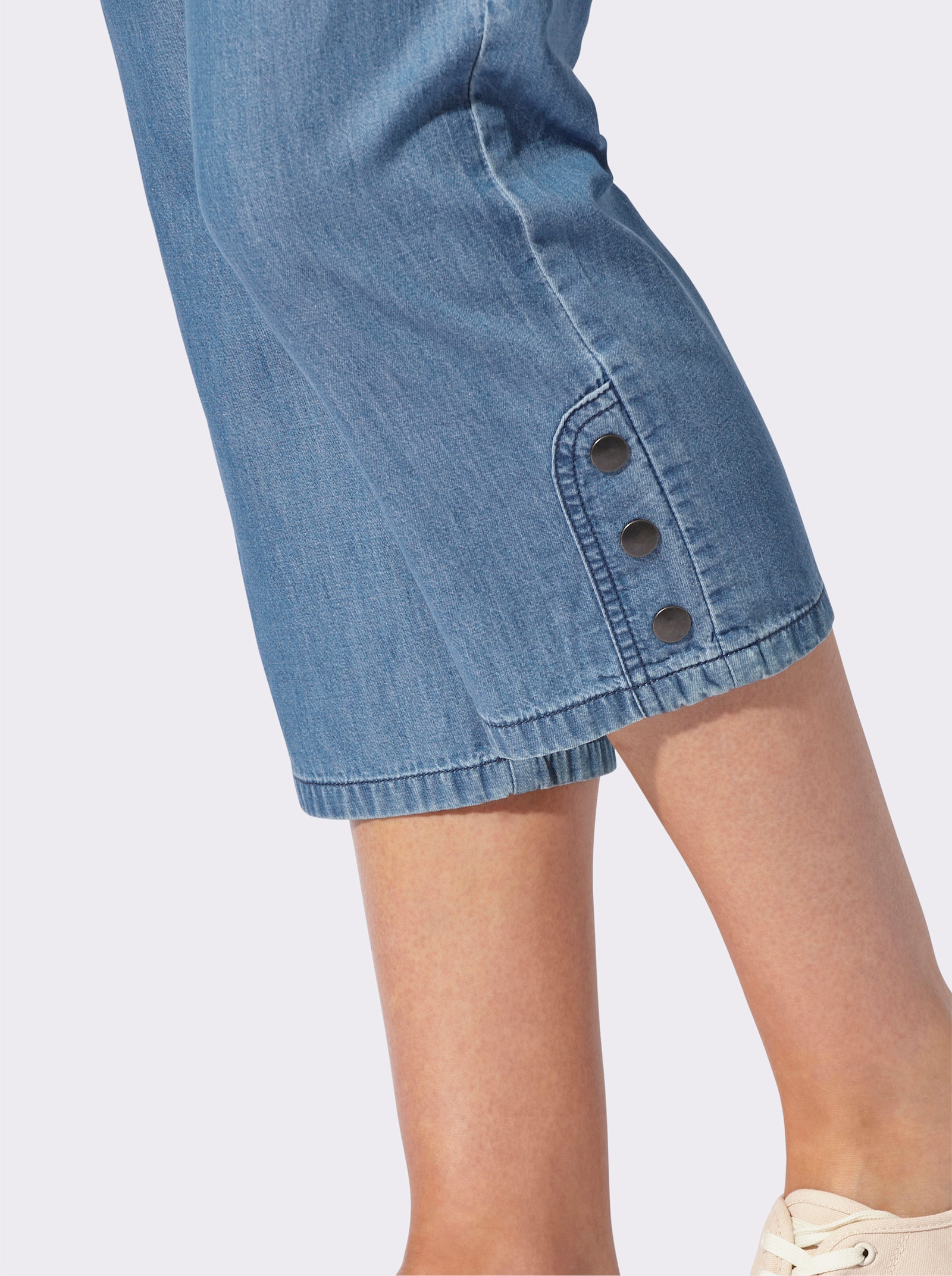 3/4-Jeans mit Zierknöpfen - blue-bleached + blue-stone-washed