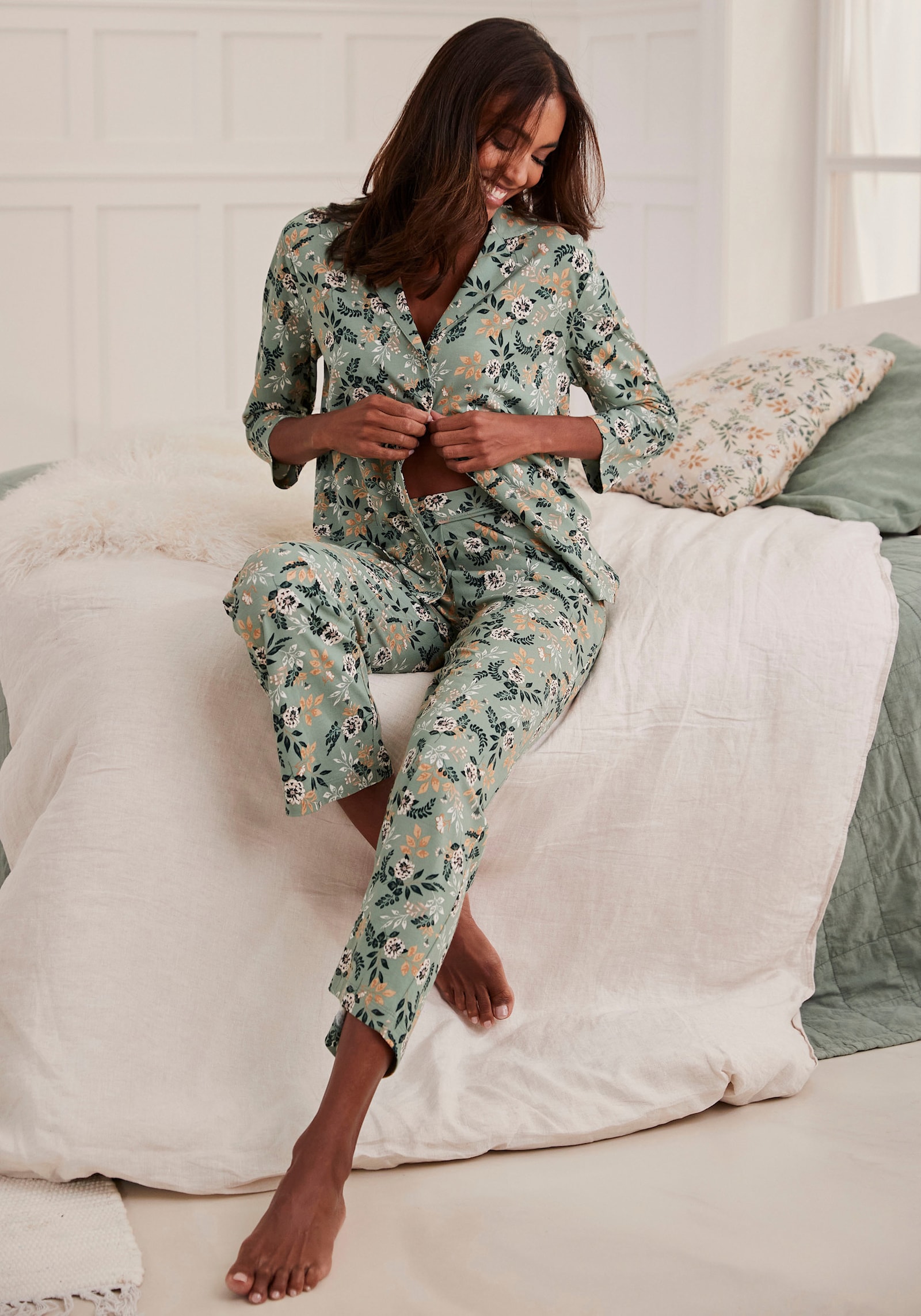 Vivance Dreams by Lascana Pyjama - grün geblümt