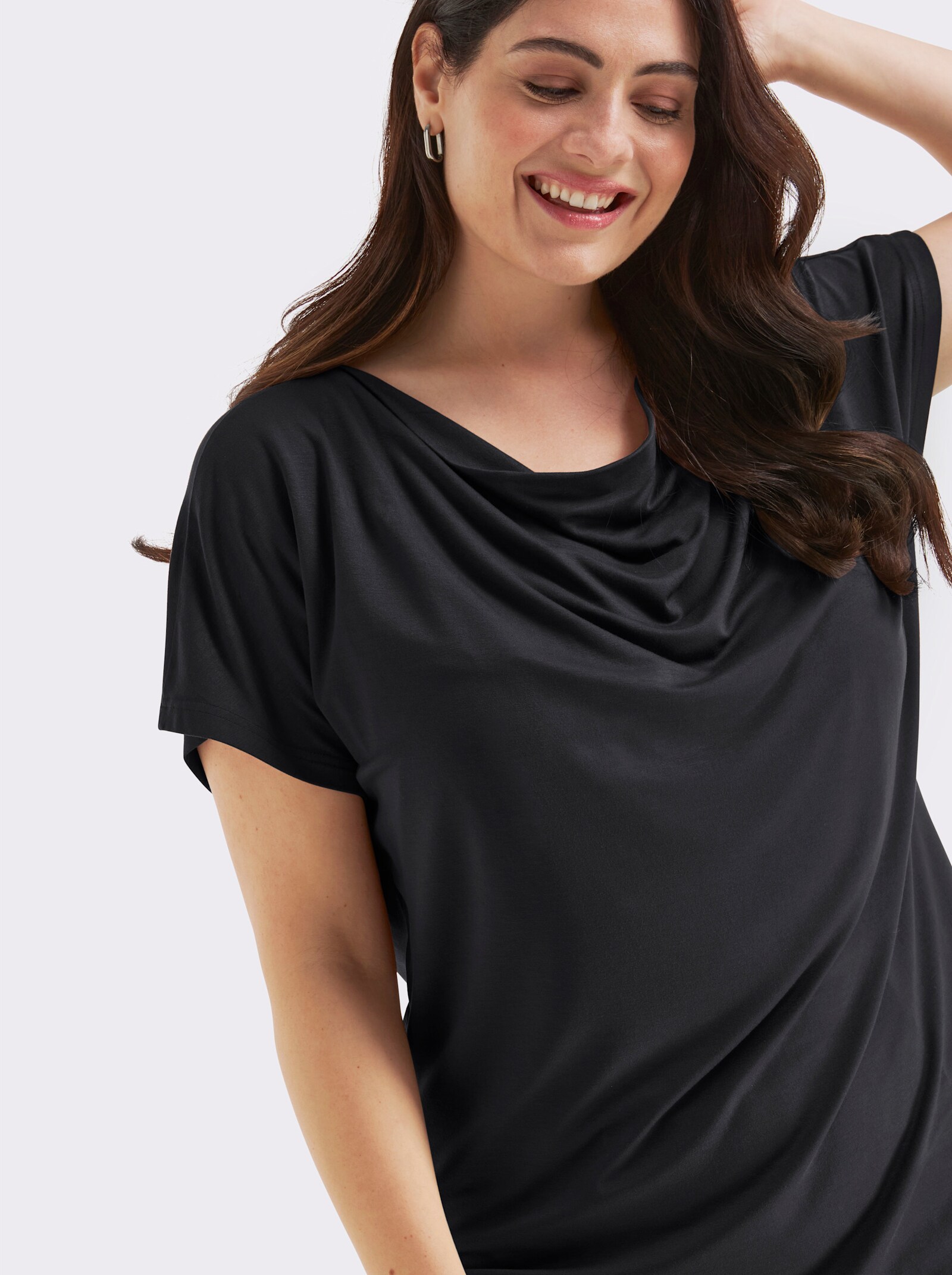 sheego Wasserfallshirt mit überschnittenen Ärmeln - schwarz