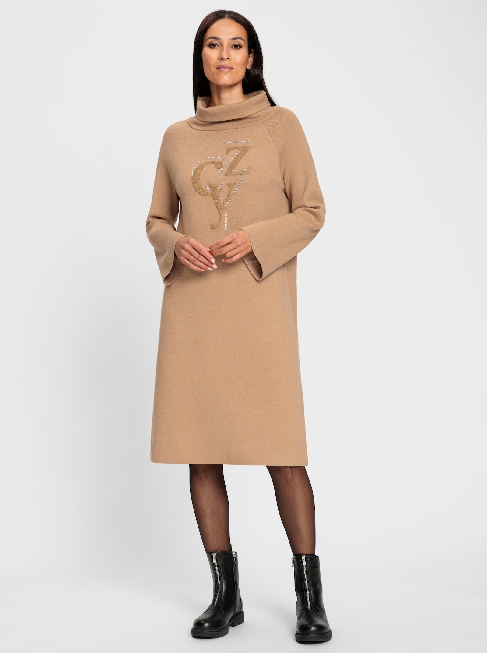 heine Strickkleid mit halsfernem Rollkragen - camel
