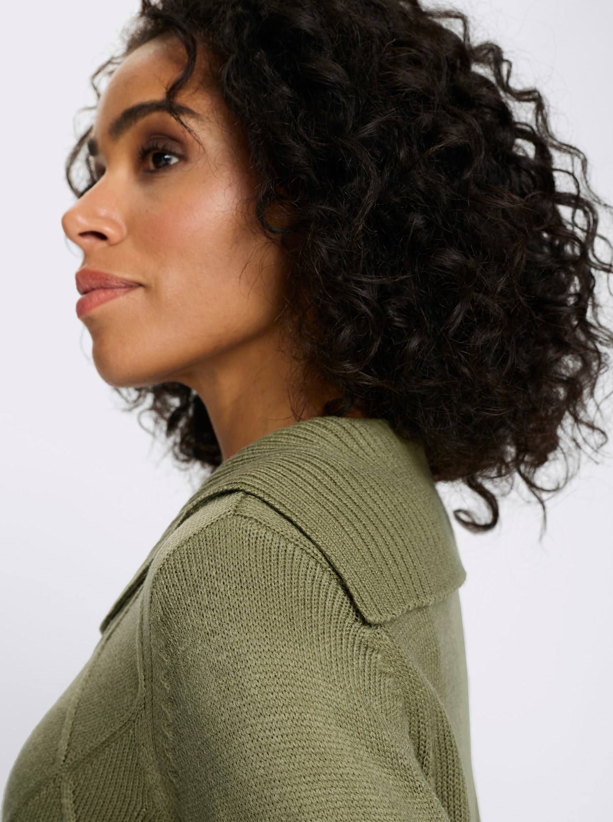 Langarm-Pullover mit Umlegekragen - schilf