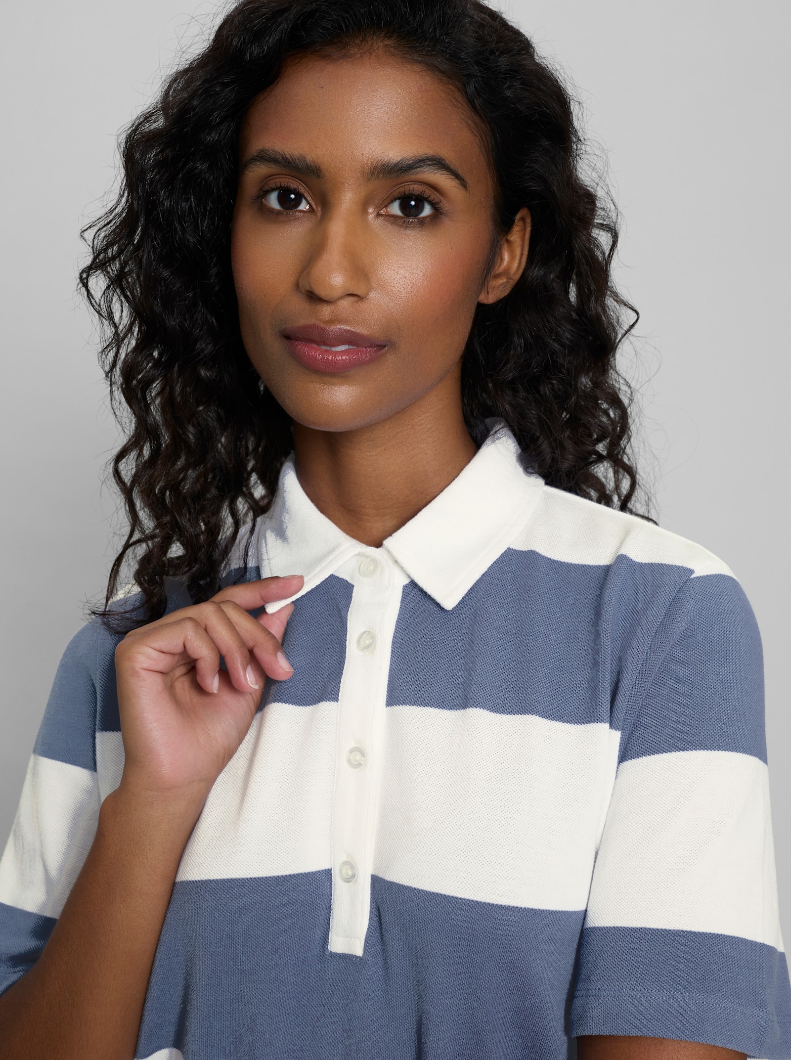 heine Poloshirt mit Blockstreifen - taubenblau-ecru-gestreift