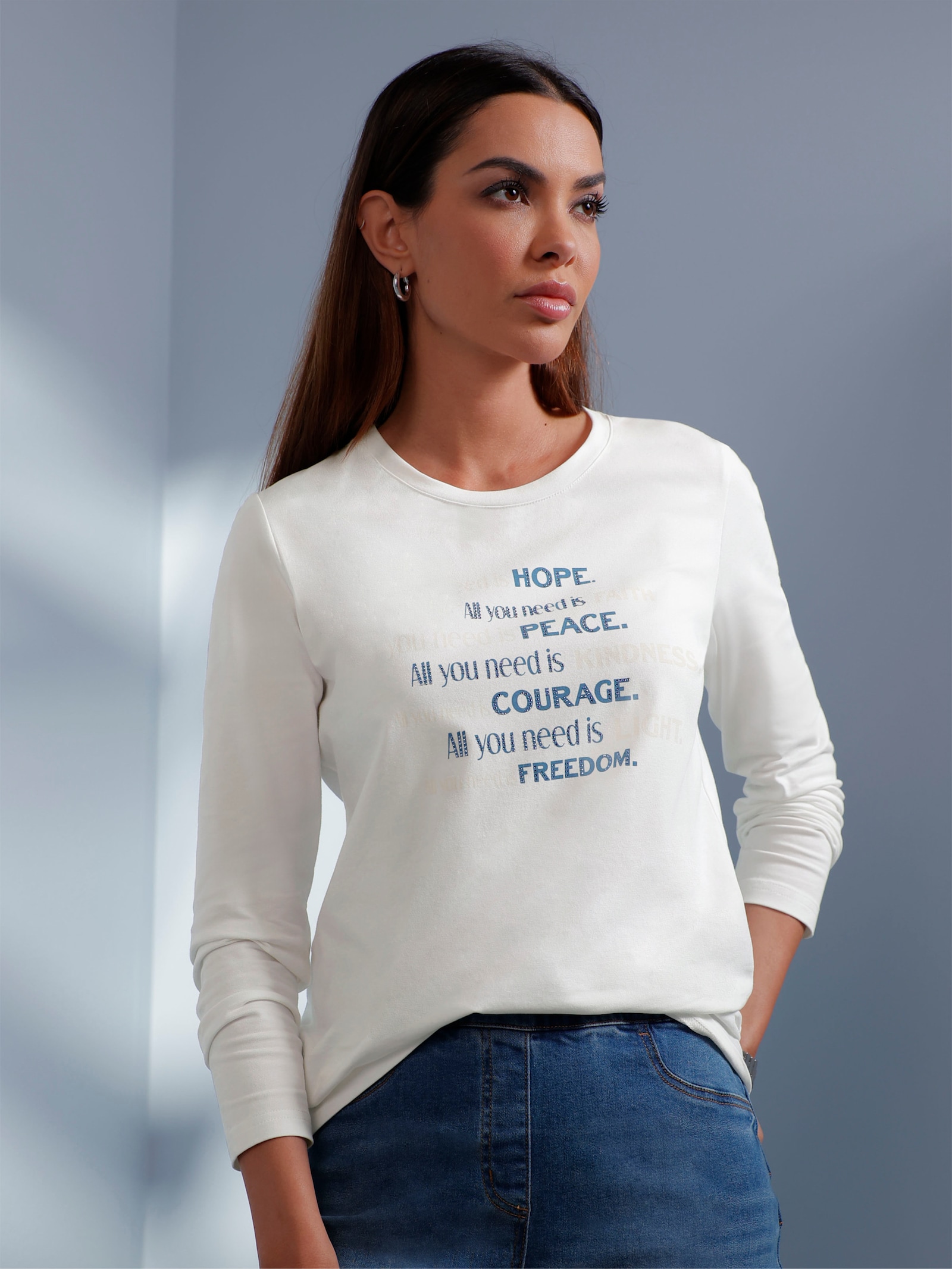 heine Langarmshirt Mit Ziersteinchen - ecru-mittelblau-gemustert