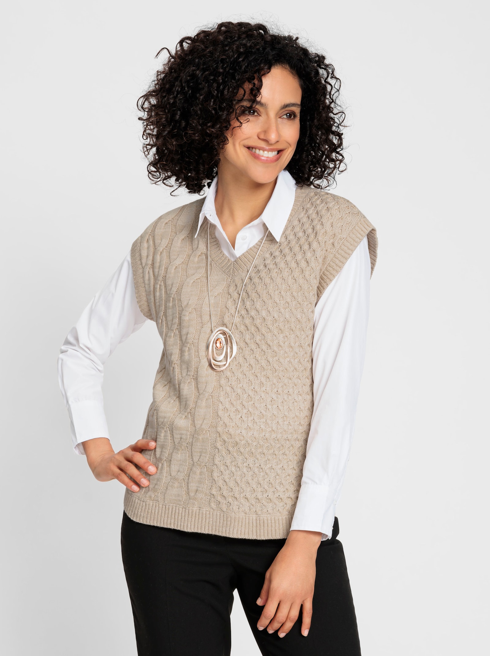 Pullunder mit Rauten- und Zopfmuster - sand