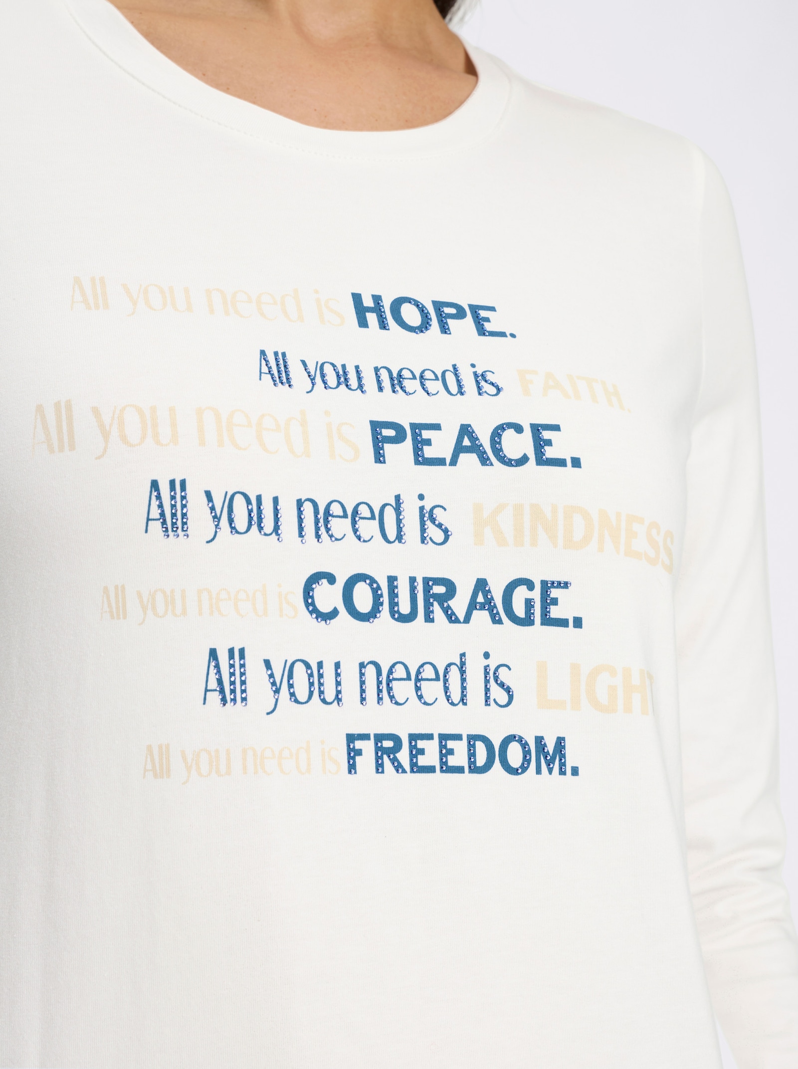 heine Langarmshirt Mit Ziersteinchen - ecru-mittelblau-gemustert