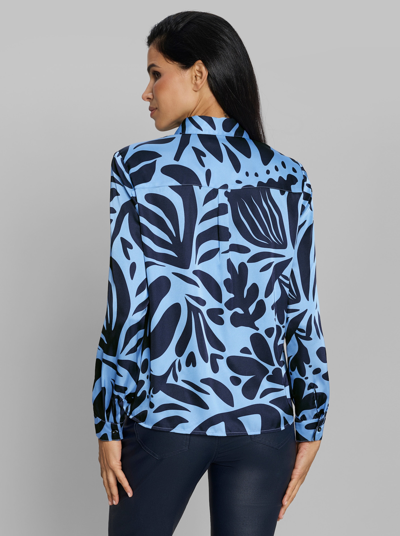 heine Satinbluse im attraktiven Druckmuster - himmelblau-marine-bedruckt