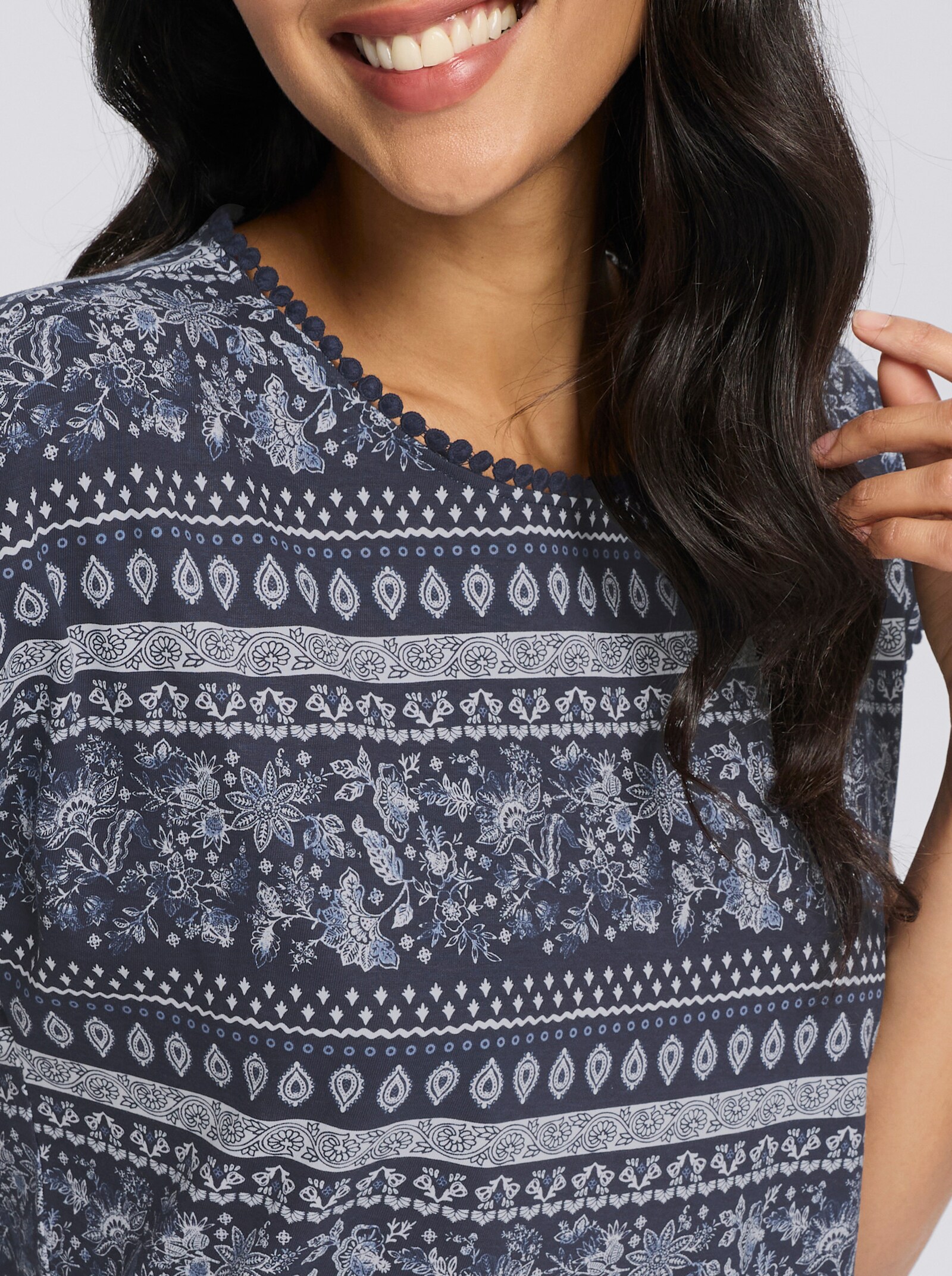 Kurzarmshirt mit überschnittenen Schultern - marine-taubenblau-bedruckt