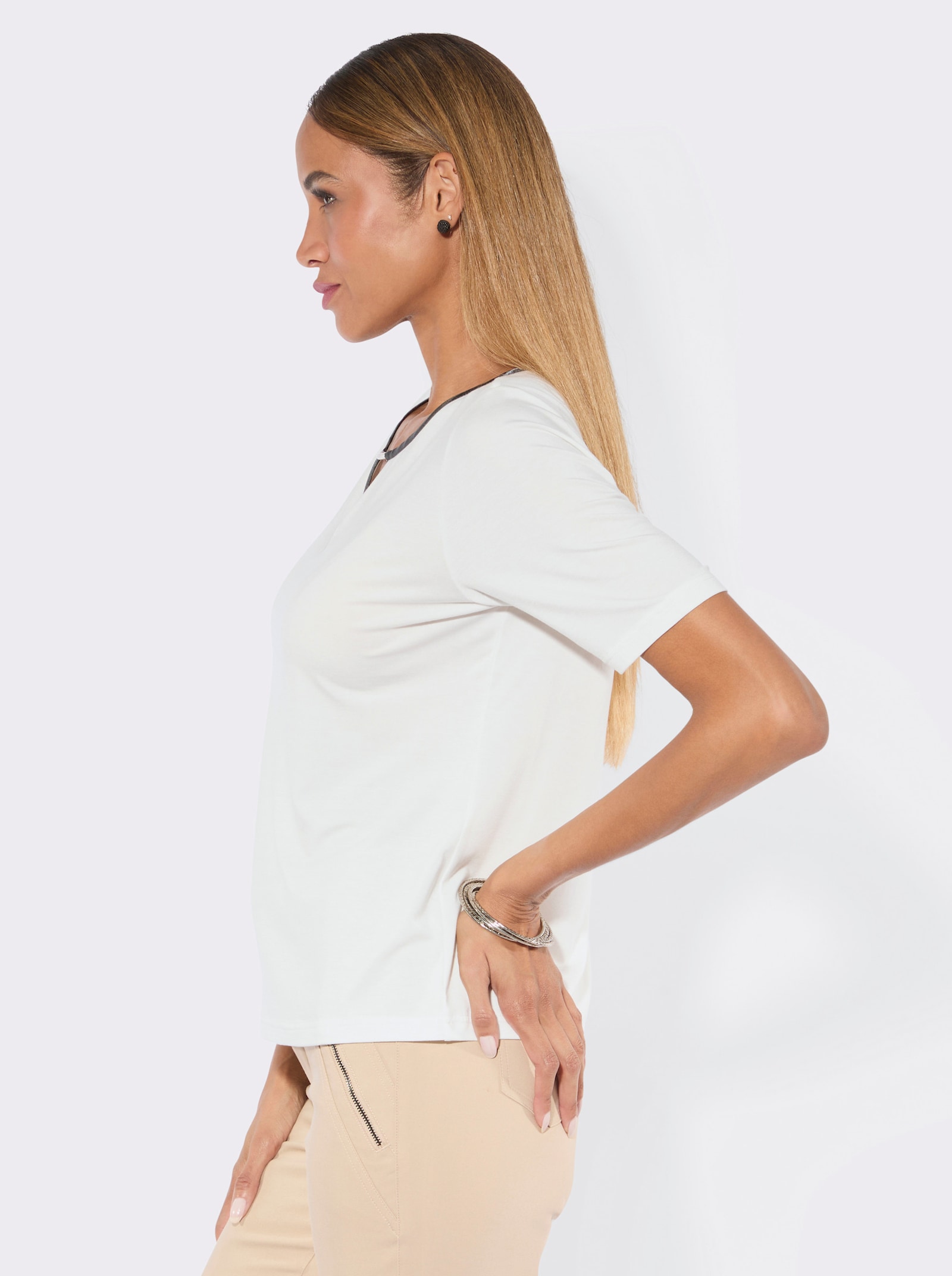 Kurzarmshirt mit Kontrast-Paspeln - ecru