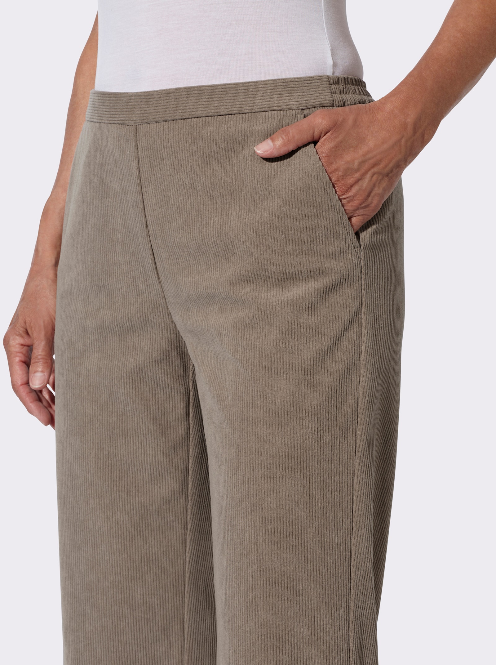 Cordhose in Schlupfform - taupe
