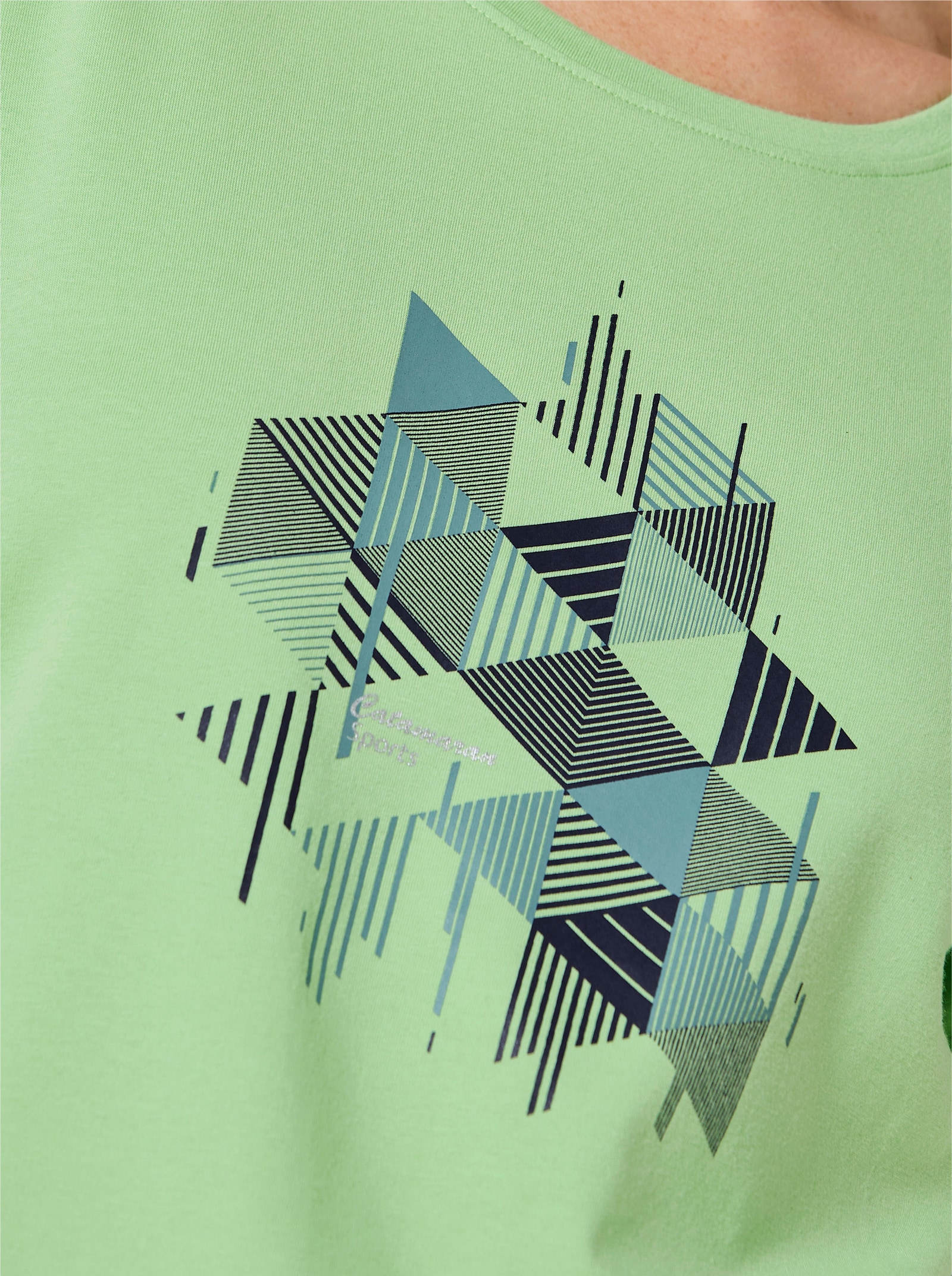 Catamaran Sports Freizeitshirt , hinten modisch länger - reseda