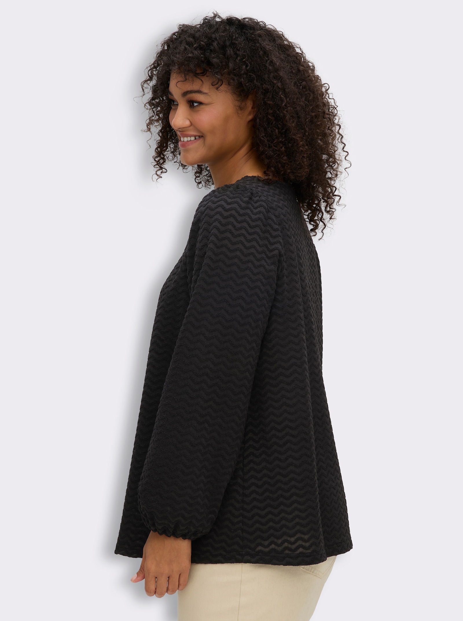 sheego Sweatshirt mit Strukturmuster - schwarz