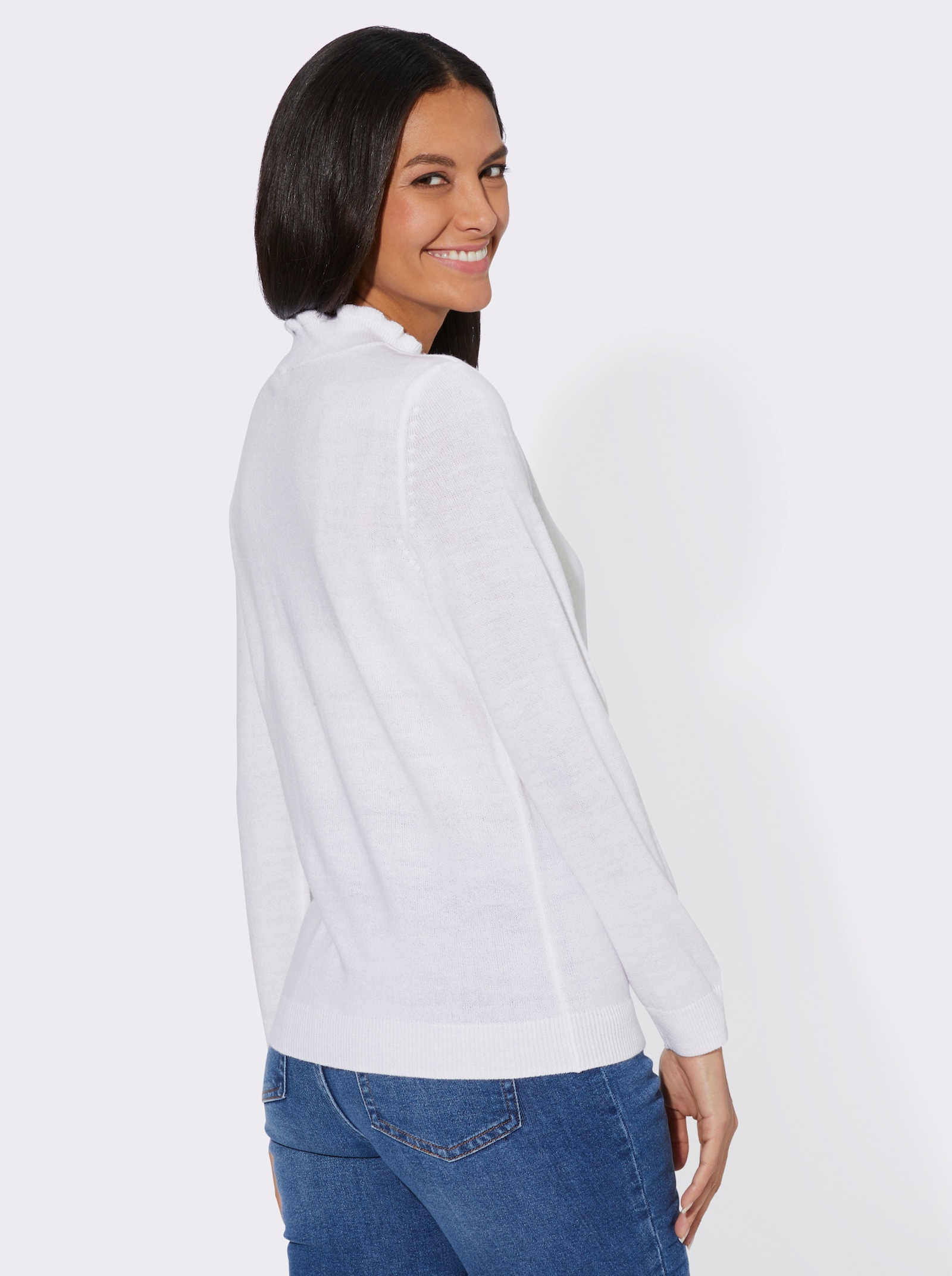 Stehkragenpullover mit Rüschen-Ausschnitt - ecru