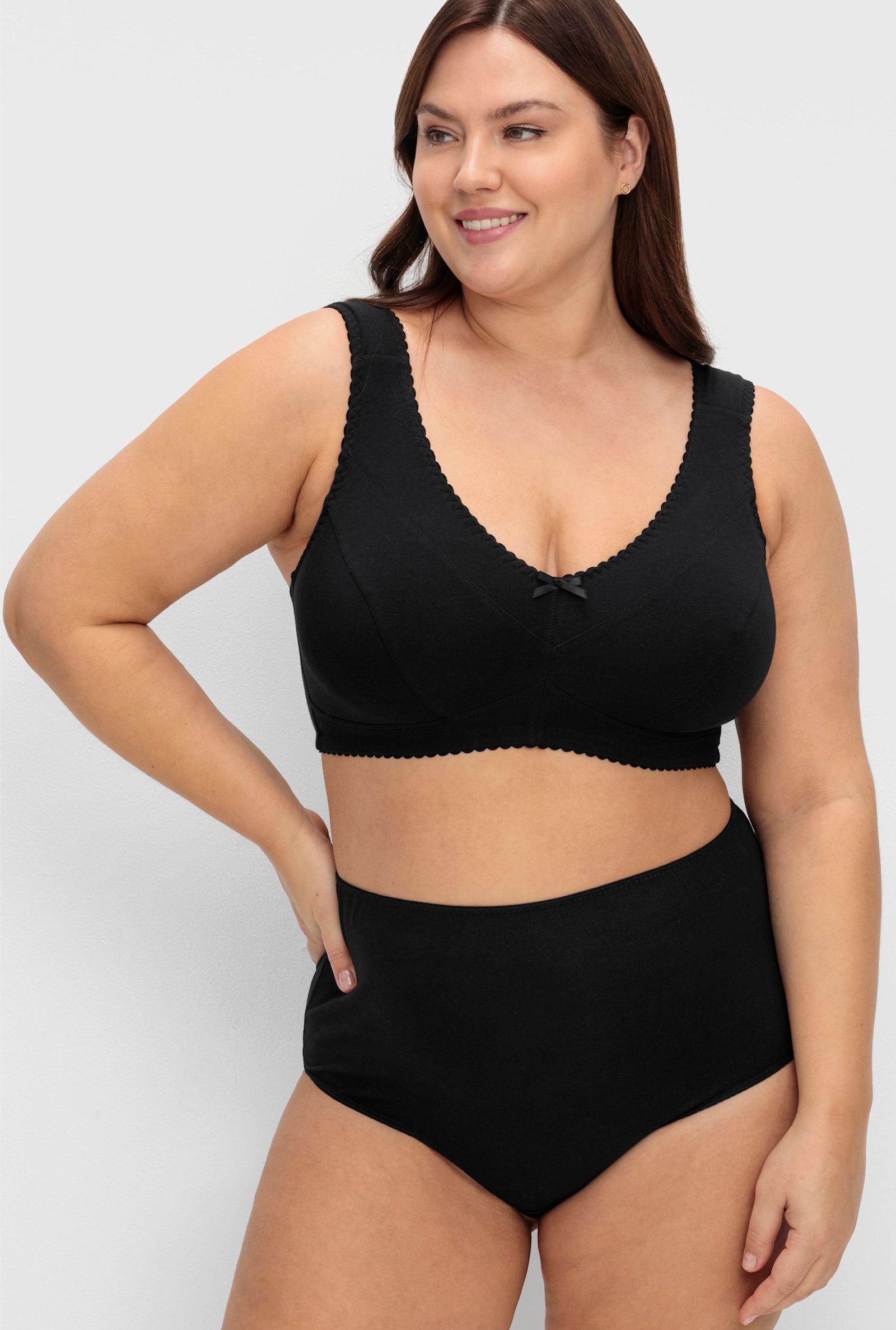 sheego Entlastungs-BH ohne Bügel mit breiten Trägern - schwarz