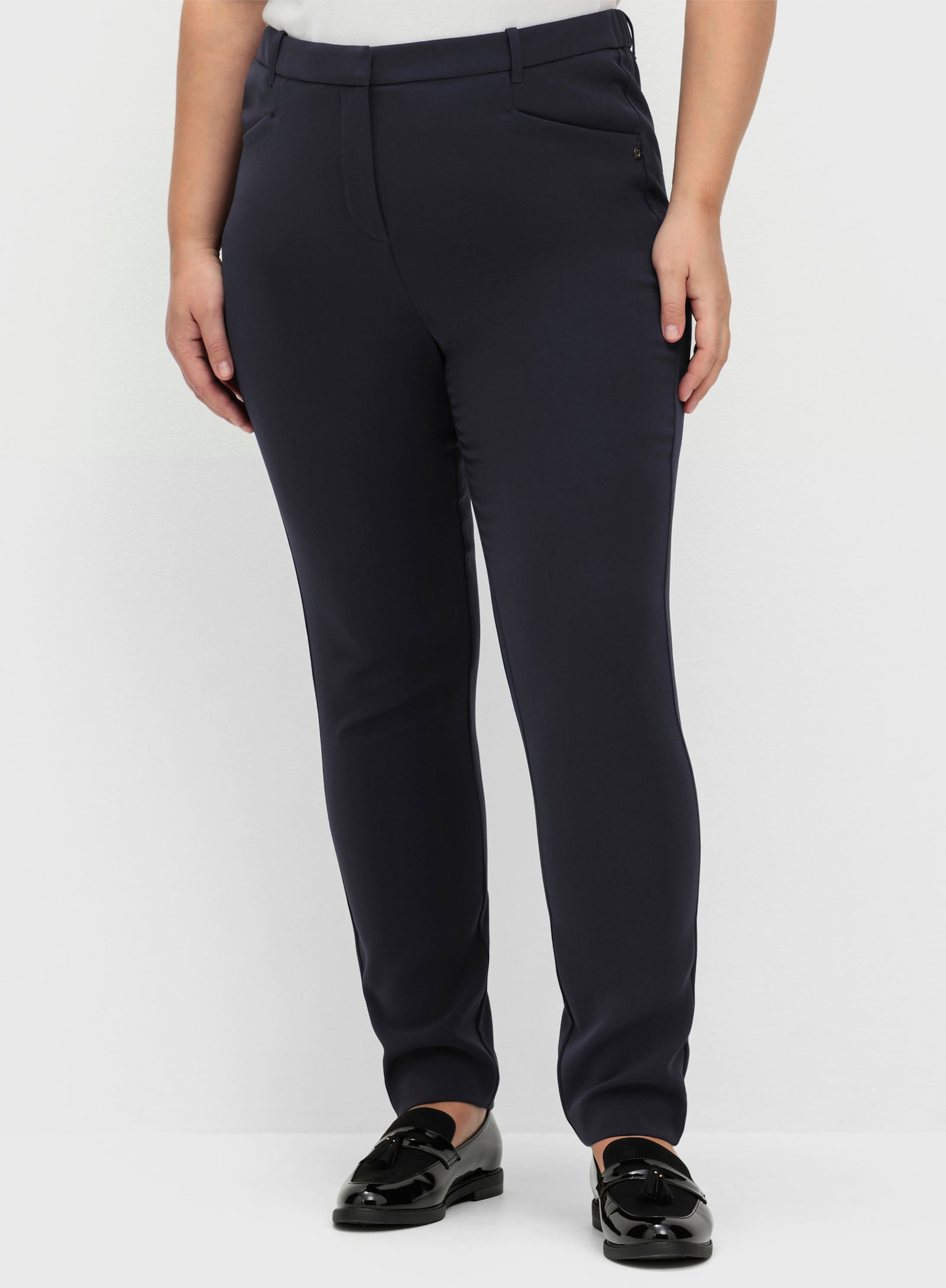 sheego Hose mit schmalem Bein, knitterarm - tiefblau