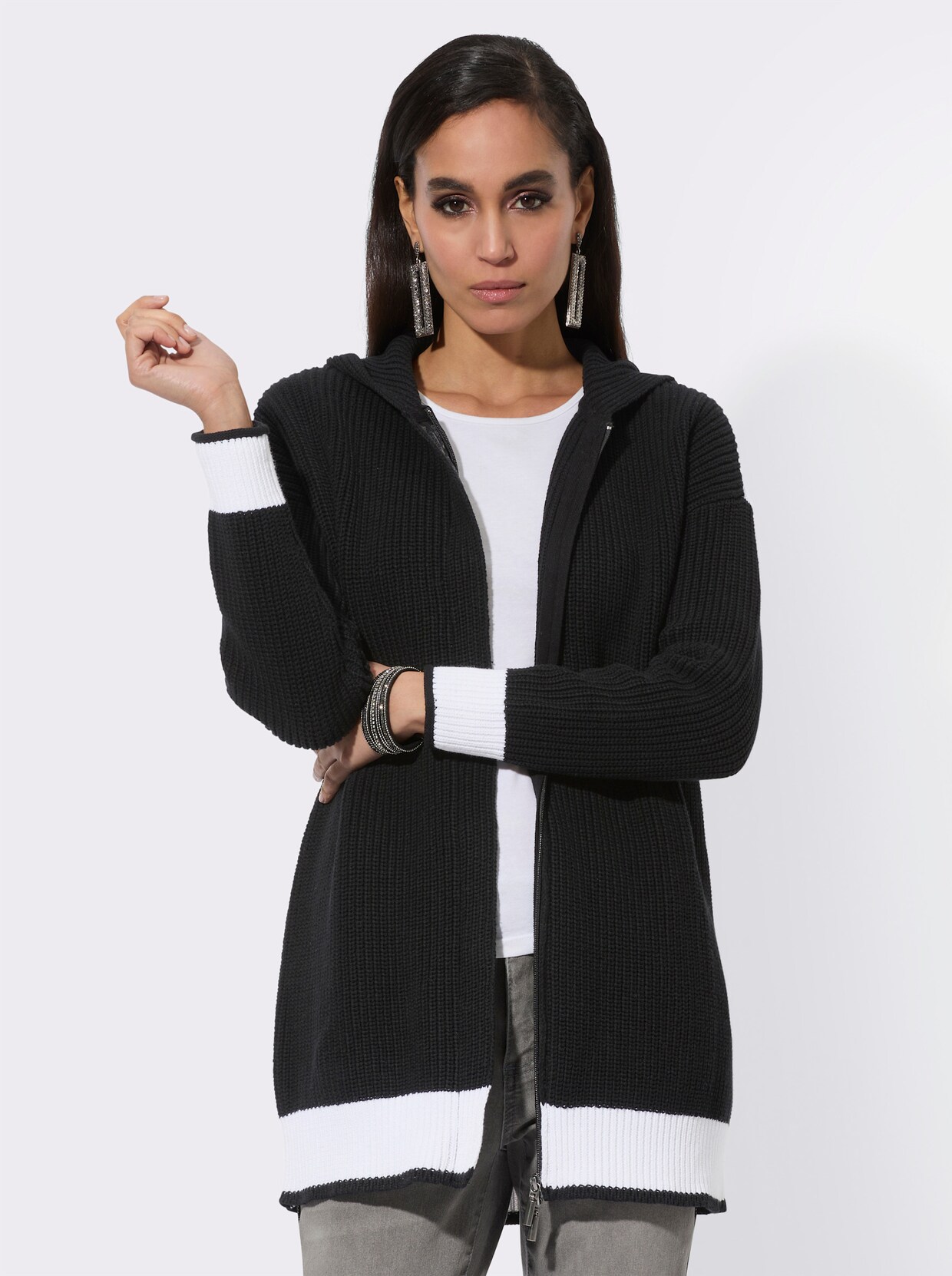 Gebreid vest met capuchon - zwart/wit
