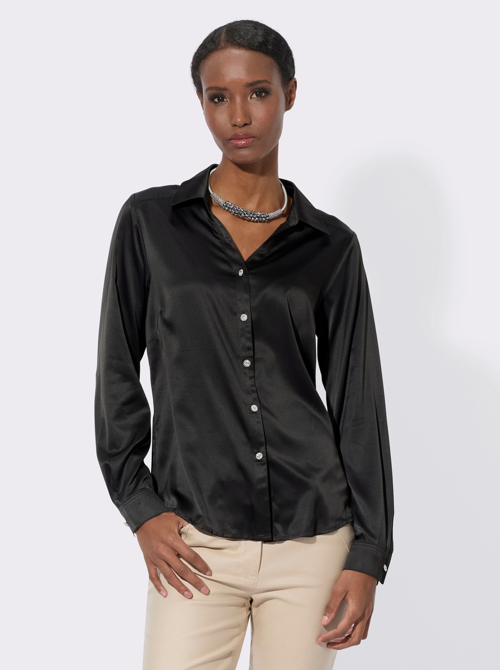 Satijnen blouse met sierknopen - zwart