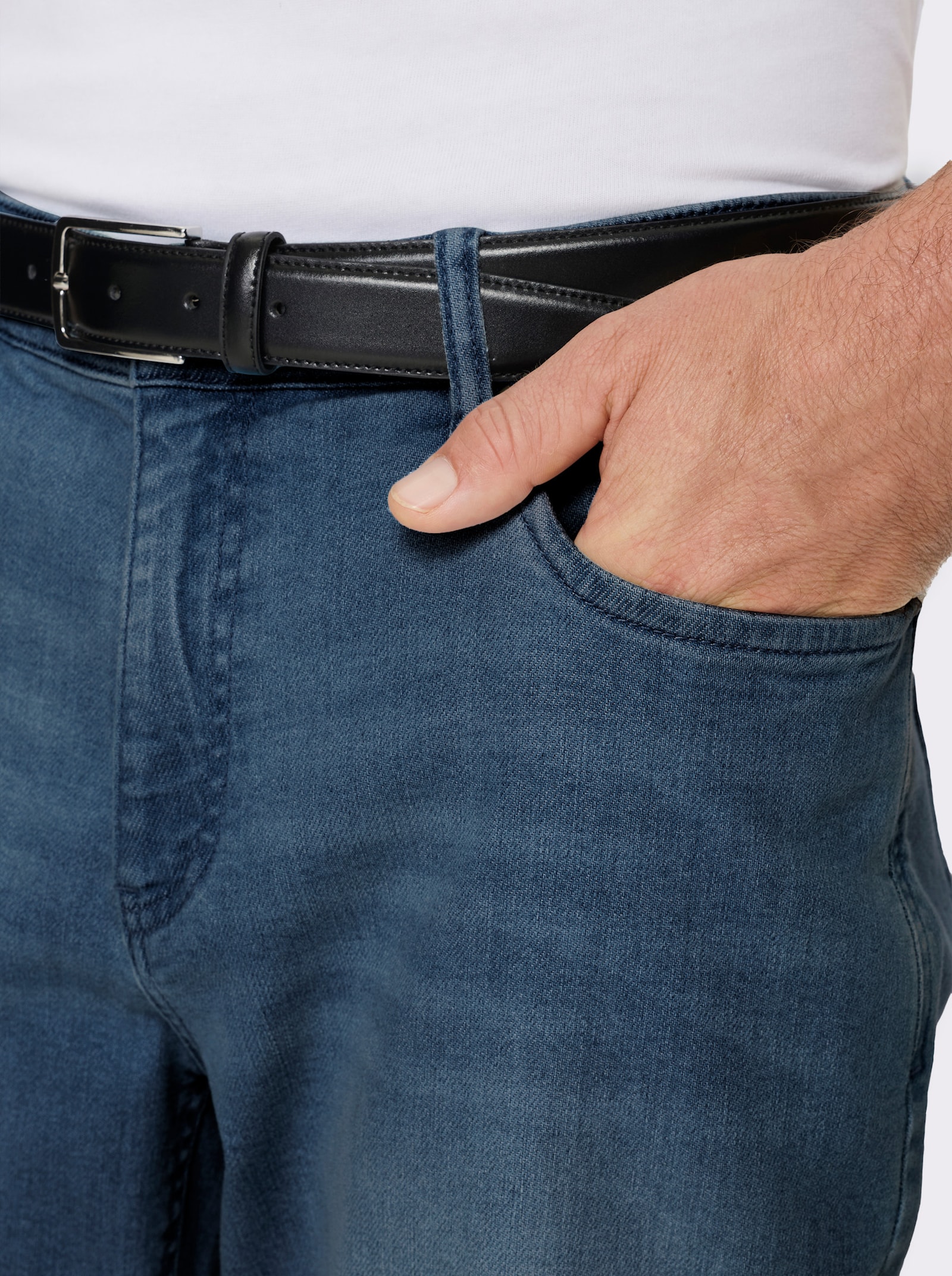 Jeans mit effektvoller Waschung - blue-stone-washed