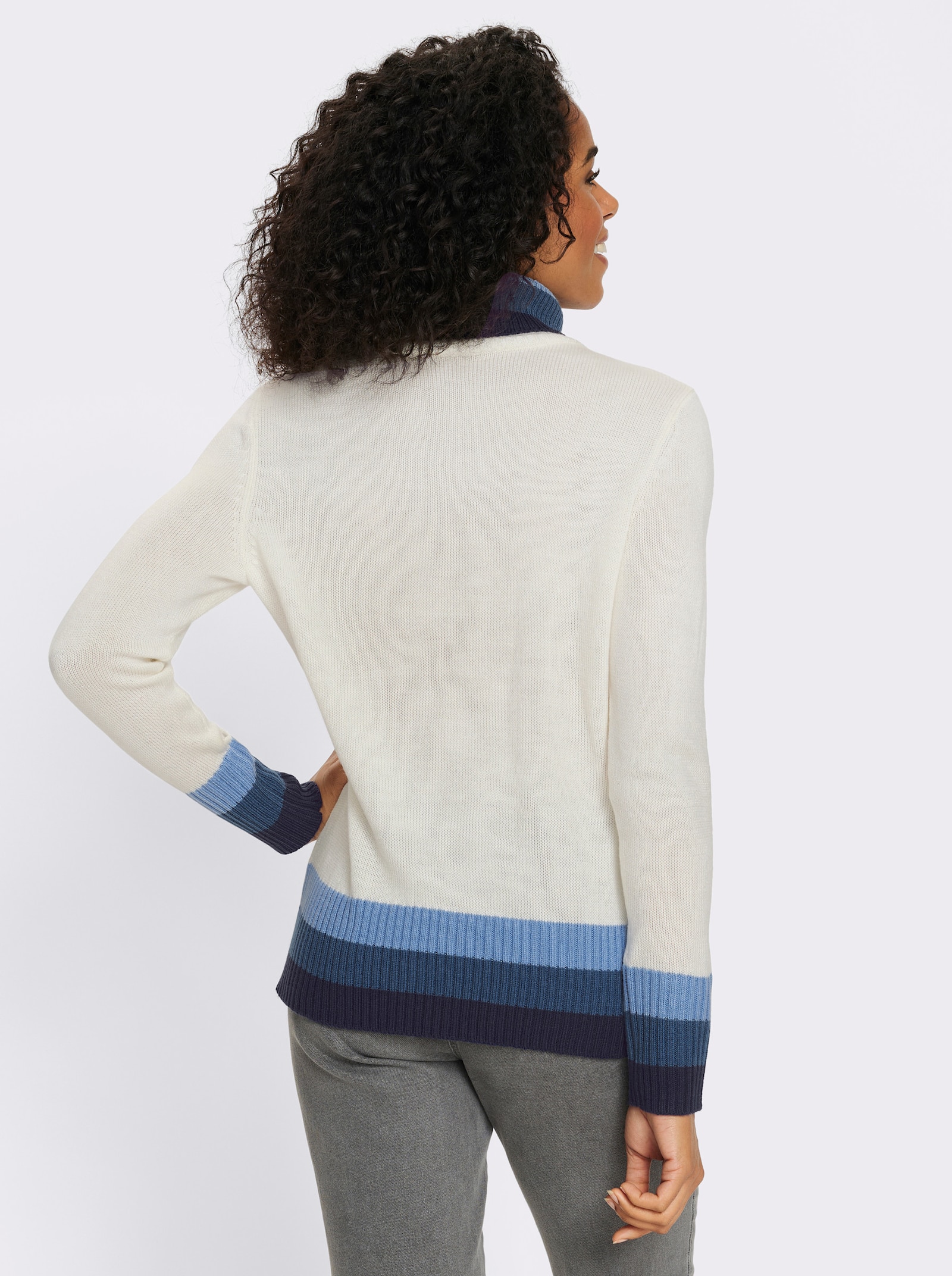 Rollkragenpullover mit Zopfmuster vorne - ecru-marine