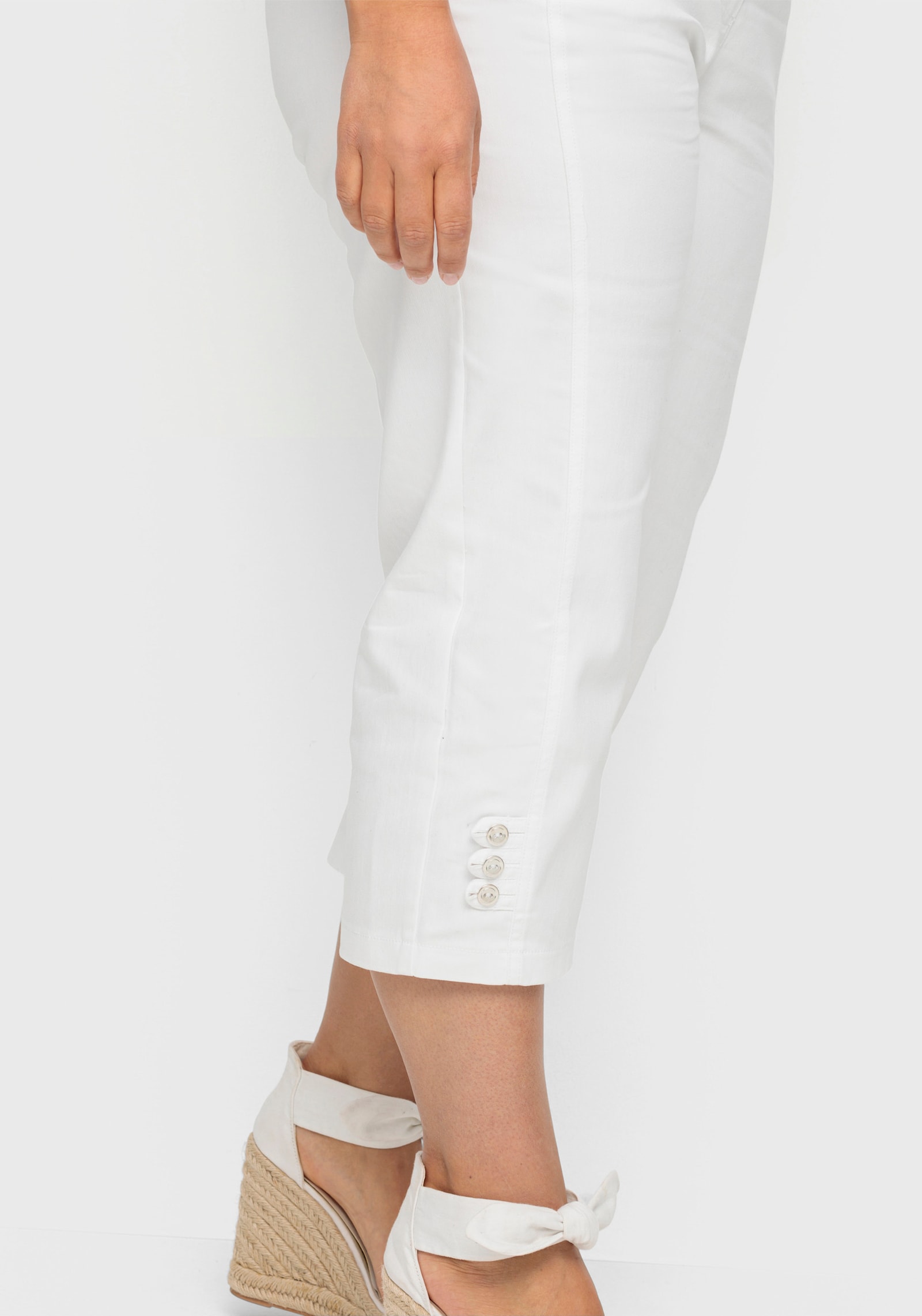 7/8-Jeans mit Zierriegel am Abschluss - weiß