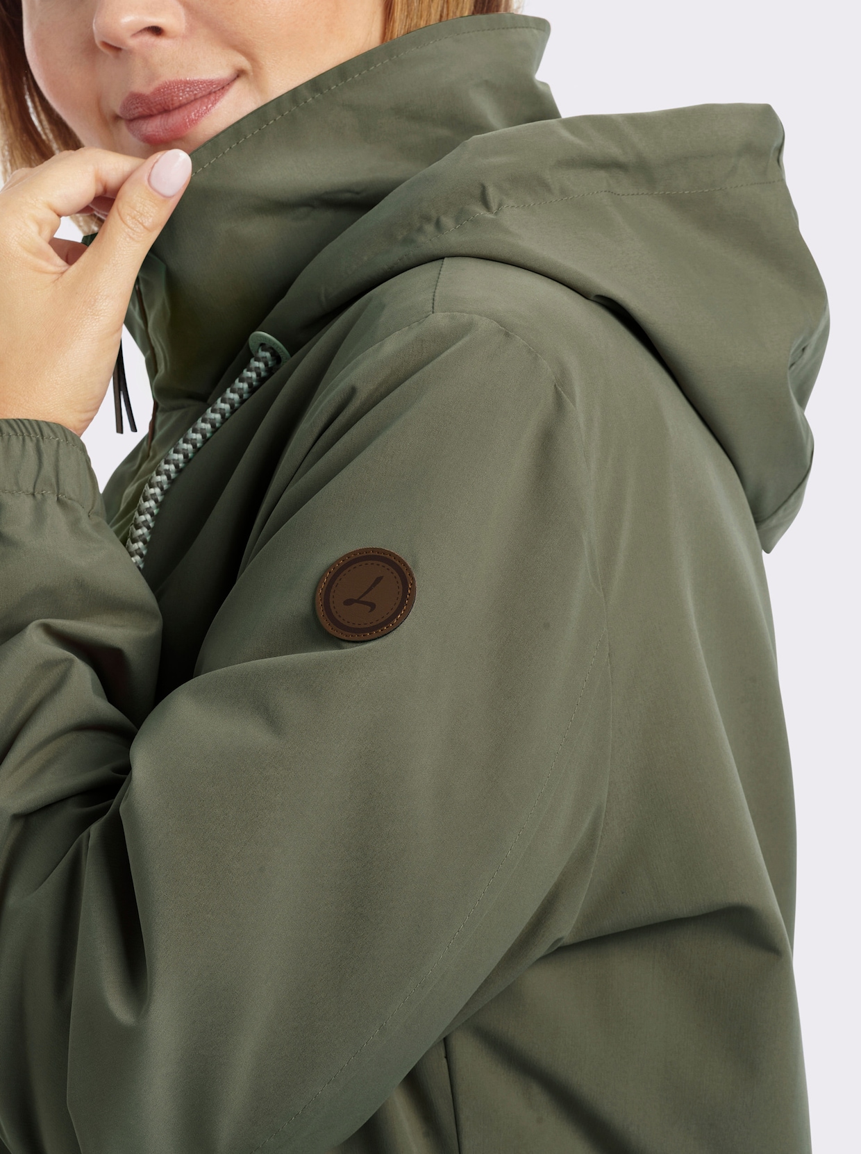 Freizeitjacke mit Lederimitat-Paspeln - khaki