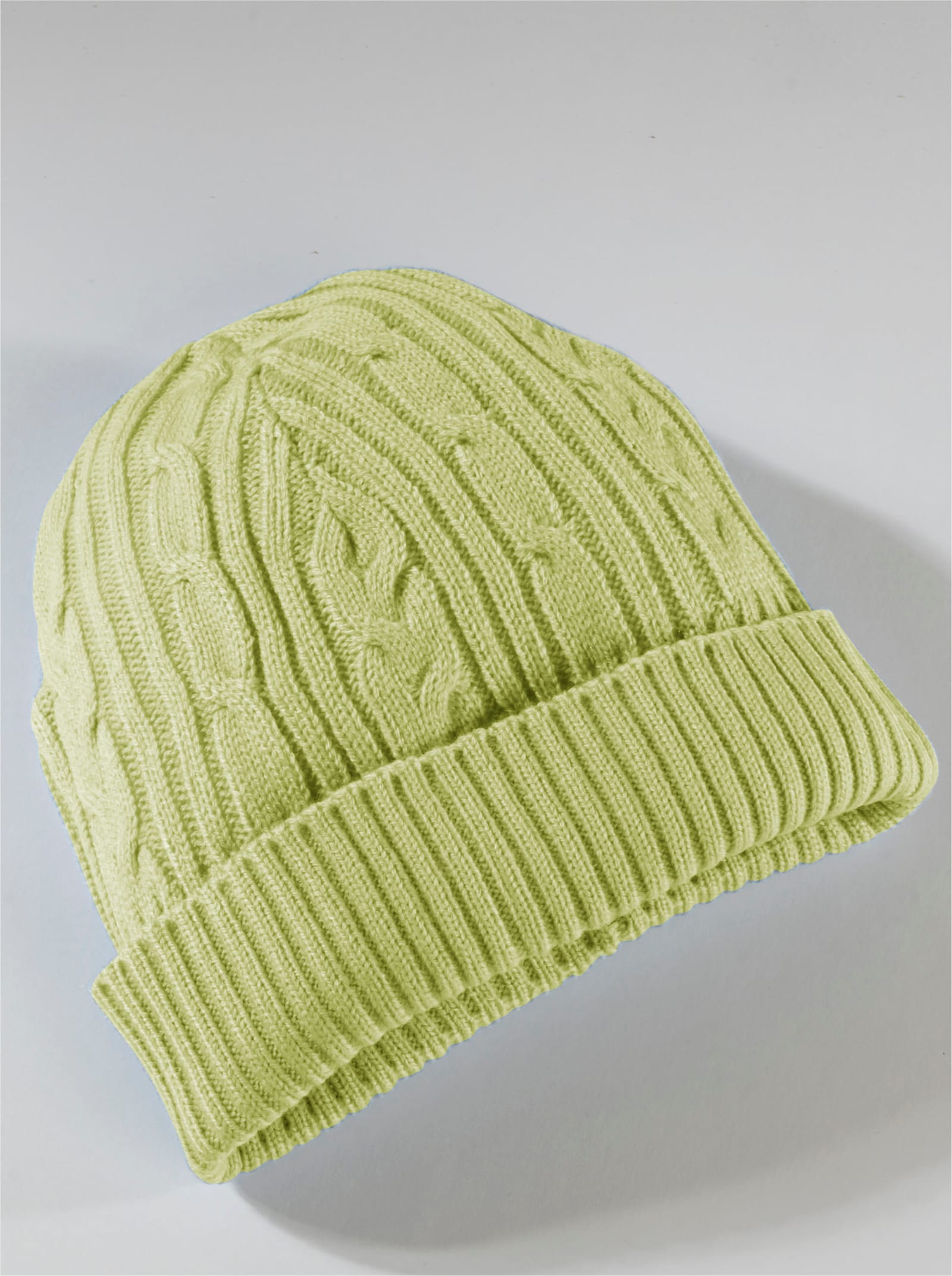 Gebreide muts met kabel- en ribpatroon - lindegroen