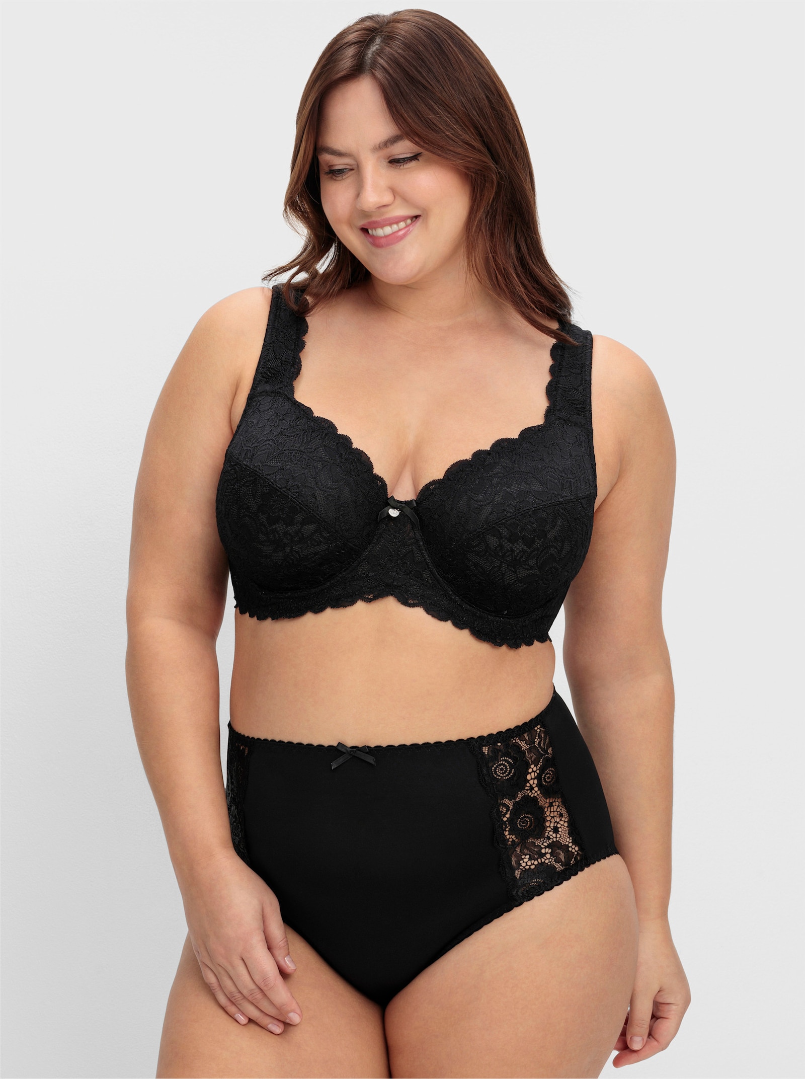 sheego Bügel-BH und Seitenstützen - schwarz