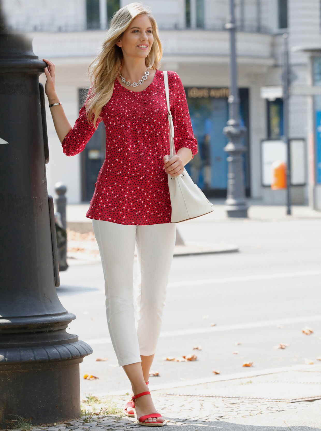 Druckbluse - erdbeere-marine-bedruckt